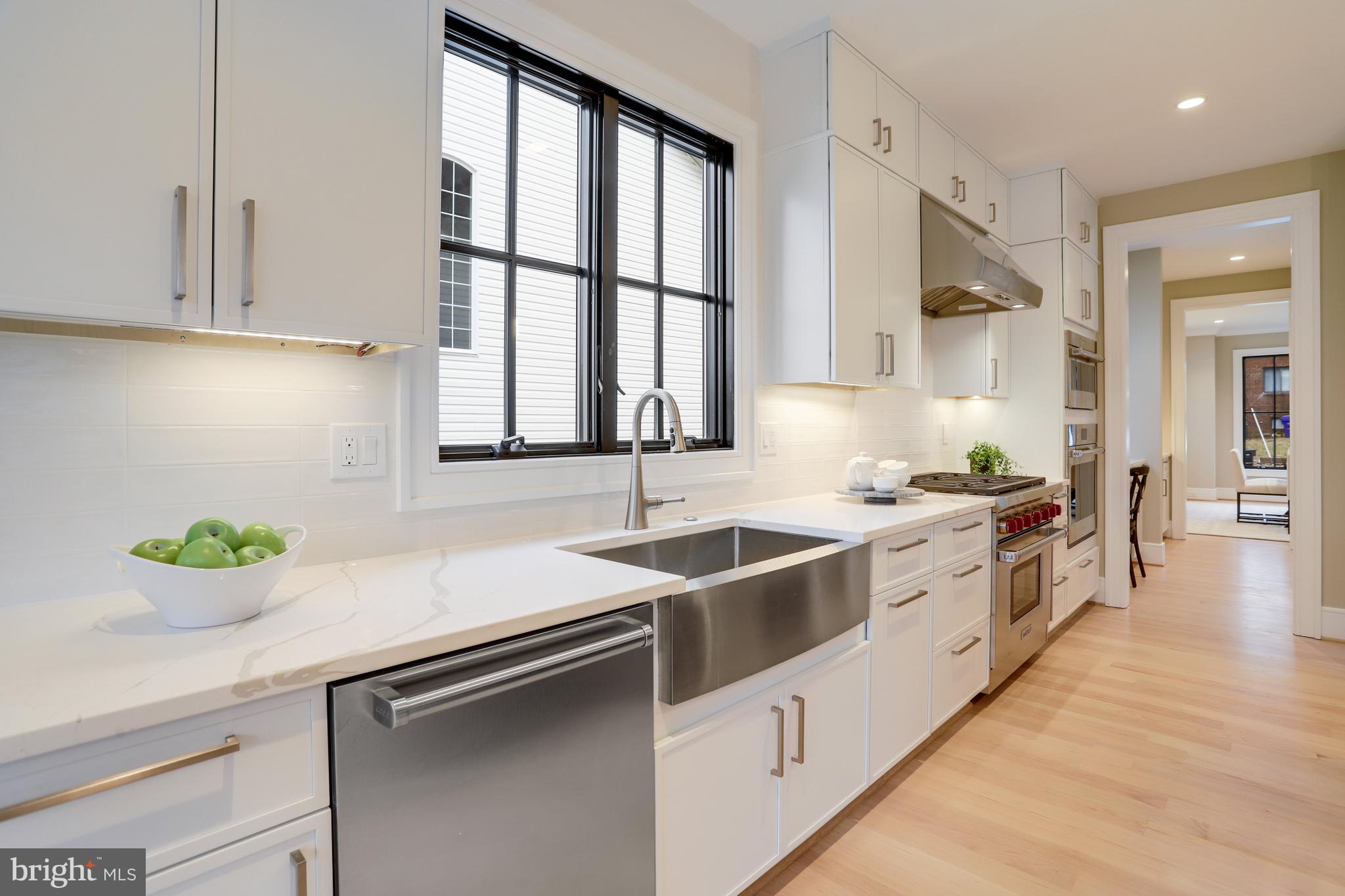 LYONHURST - Residential