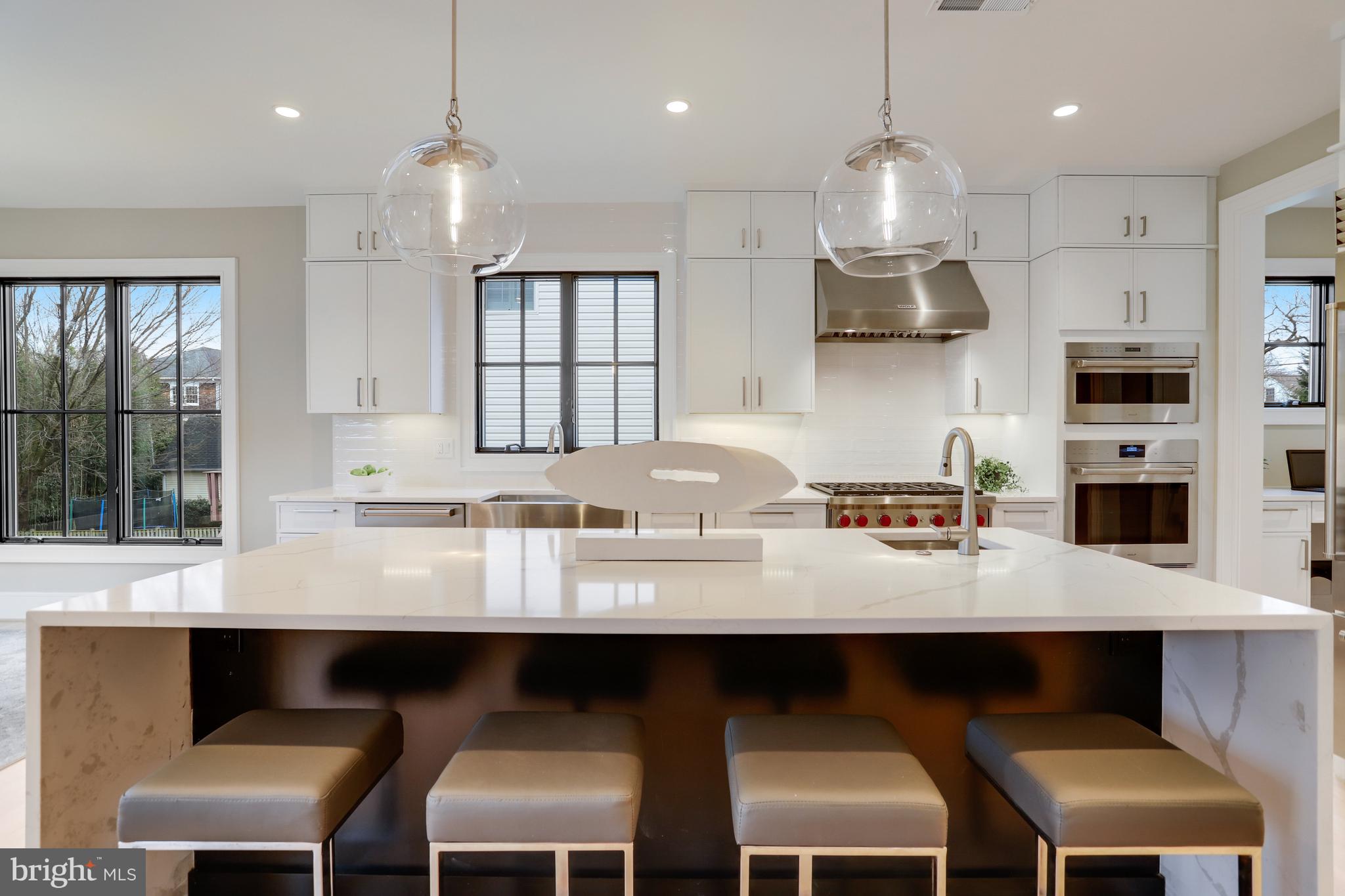 LYONHURST - Residential