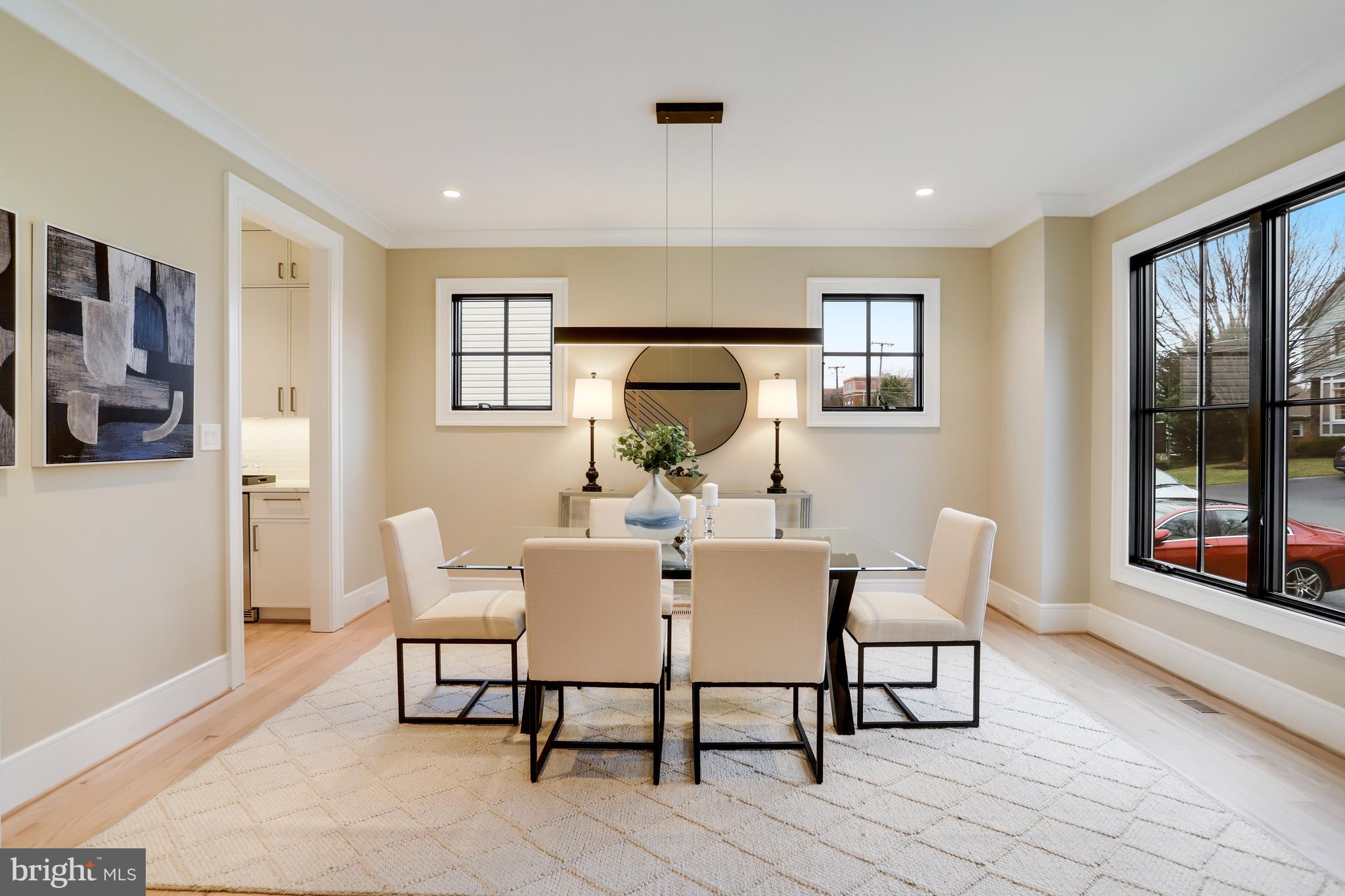 LYONHURST - Residential