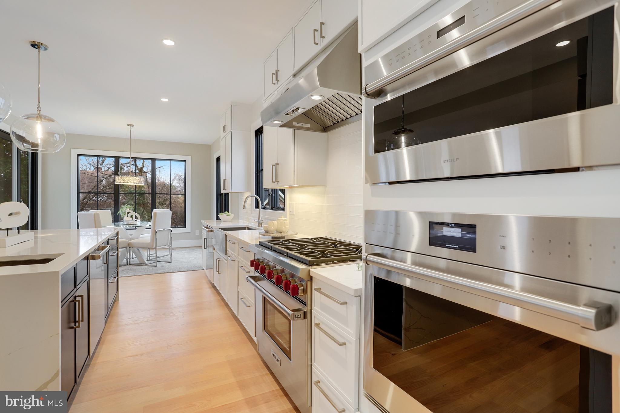 LYONHURST - Residential