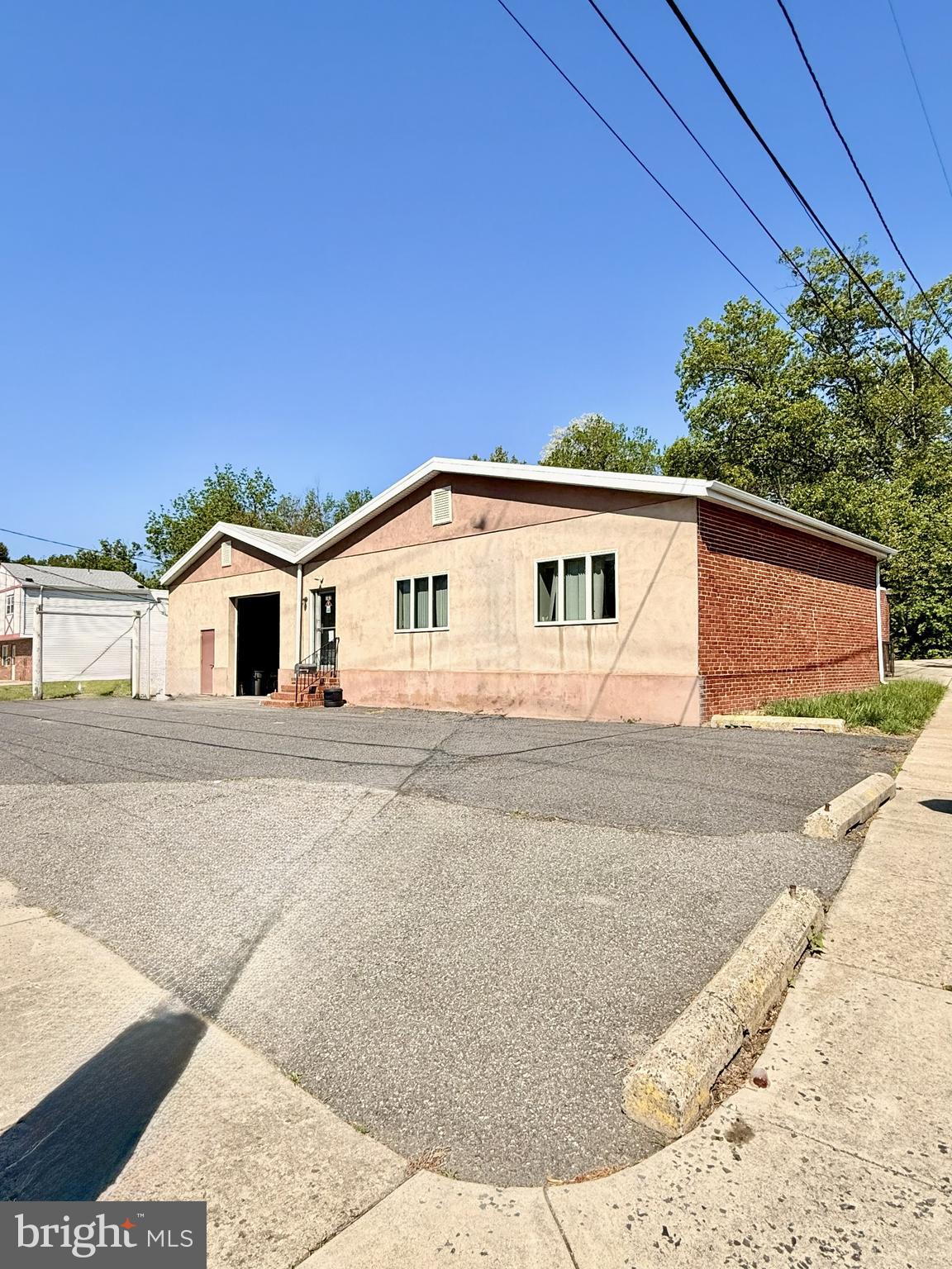 101 W NICHOLSON ROAD