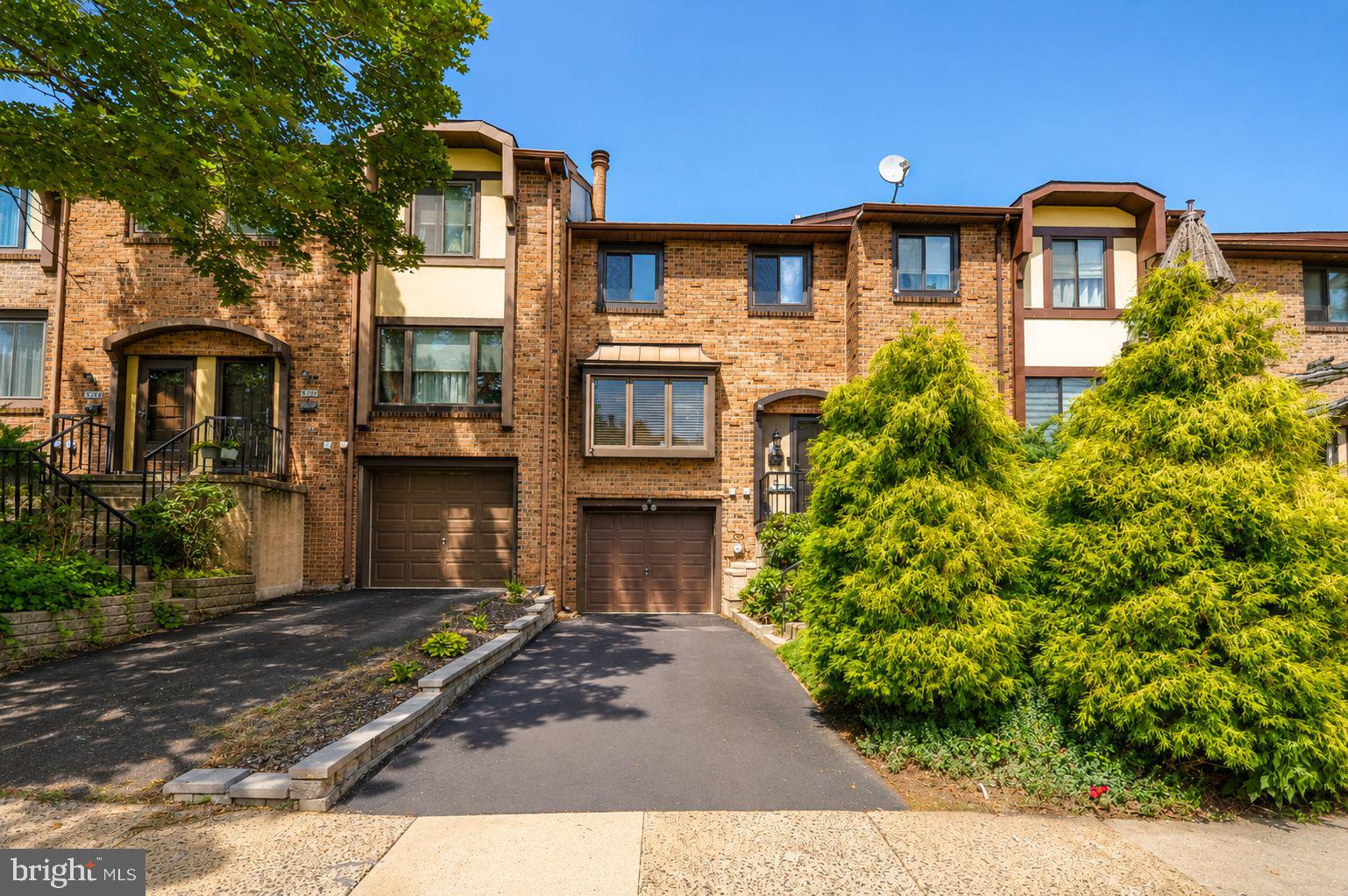 3120 BEDLINGTON PLACE