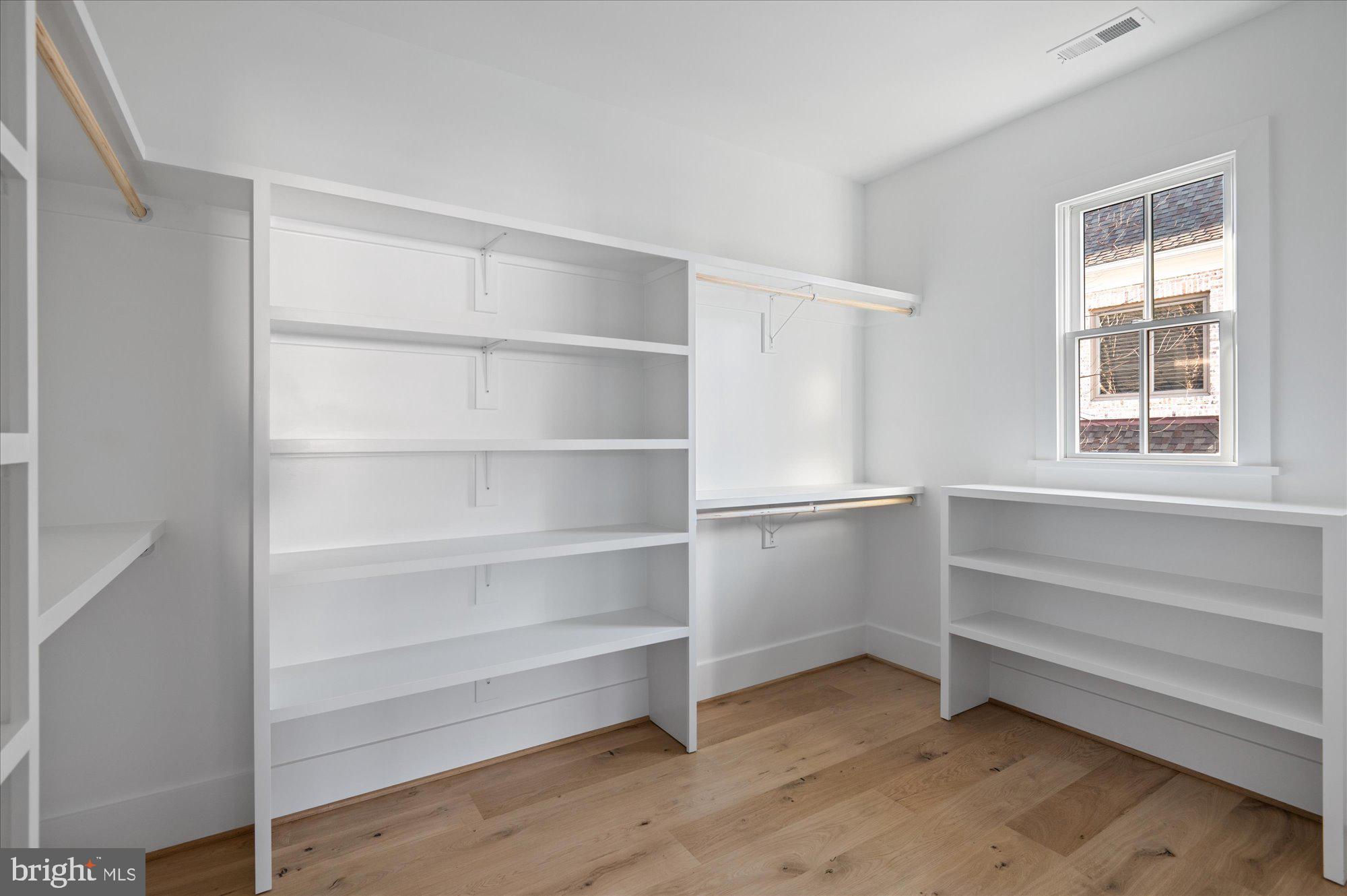 CHESTERBROOK - Residential