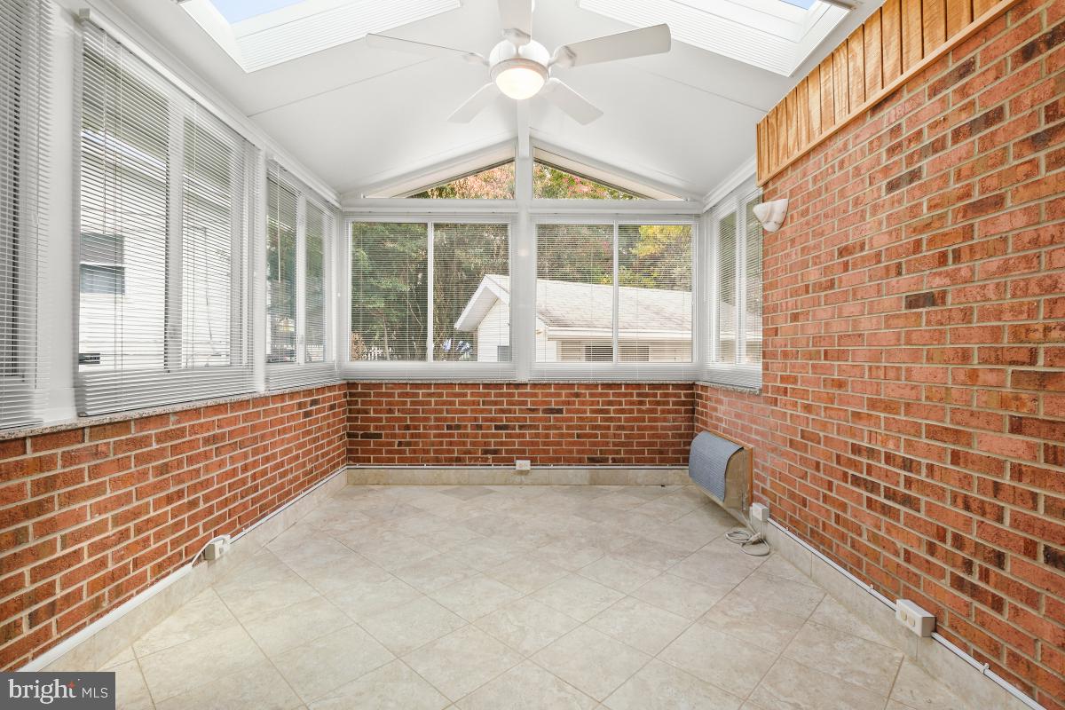 WHEATON OUT RES. (2) - Residential Lease