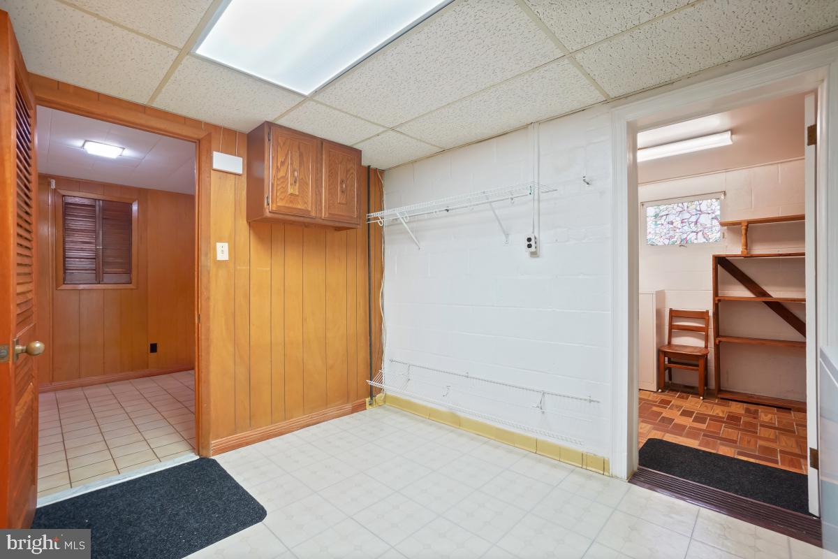 WHEATON OUT RES. (2) - Residential Lease