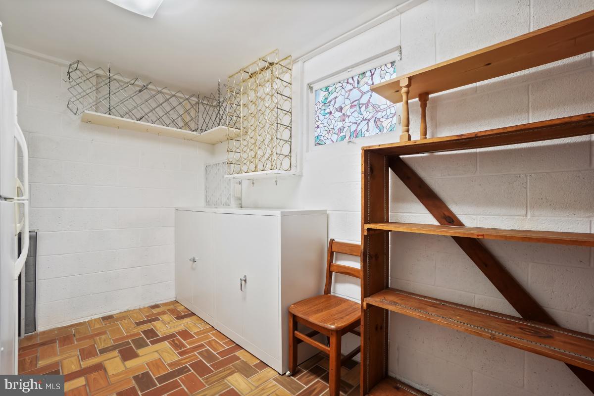 WHEATON OUT RES. (2) - Residential Lease