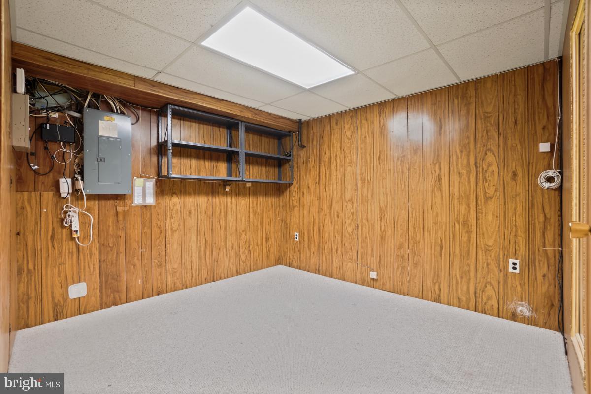 WHEATON OUT RES. (2) - Residential Lease