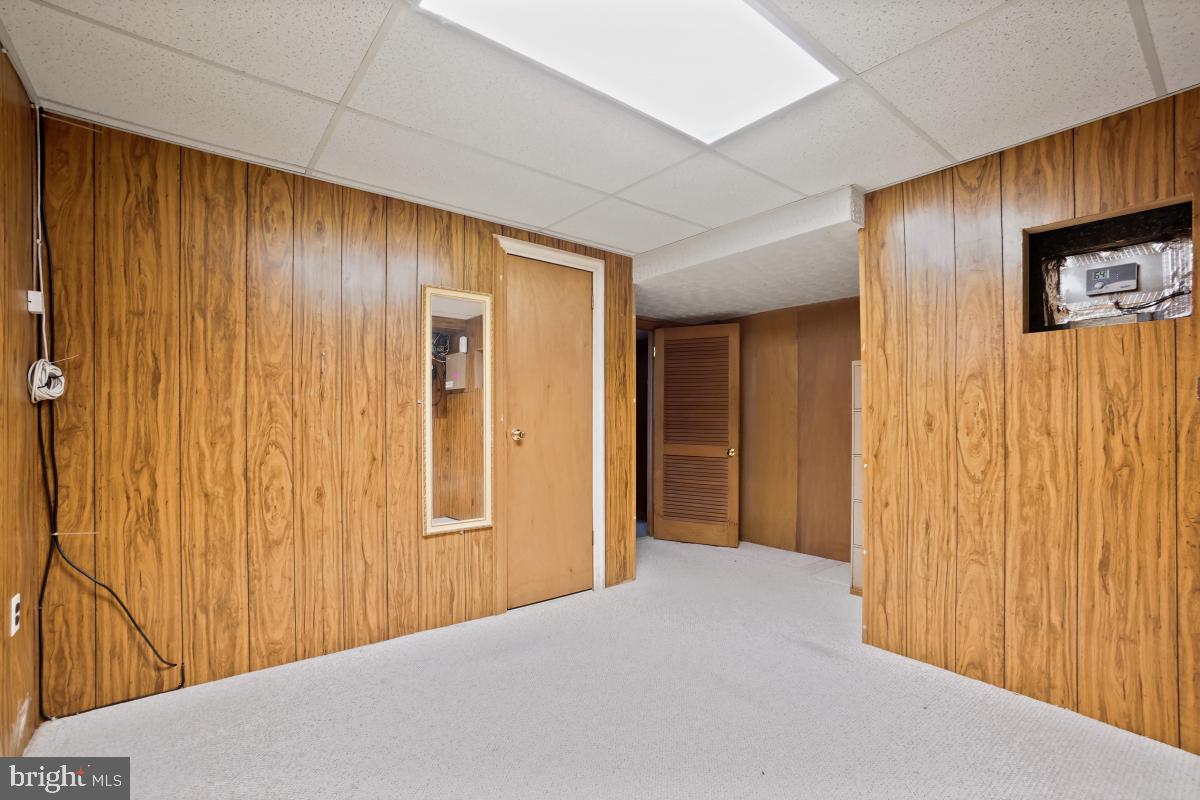 WHEATON OUT RES. (2) - Residential Lease