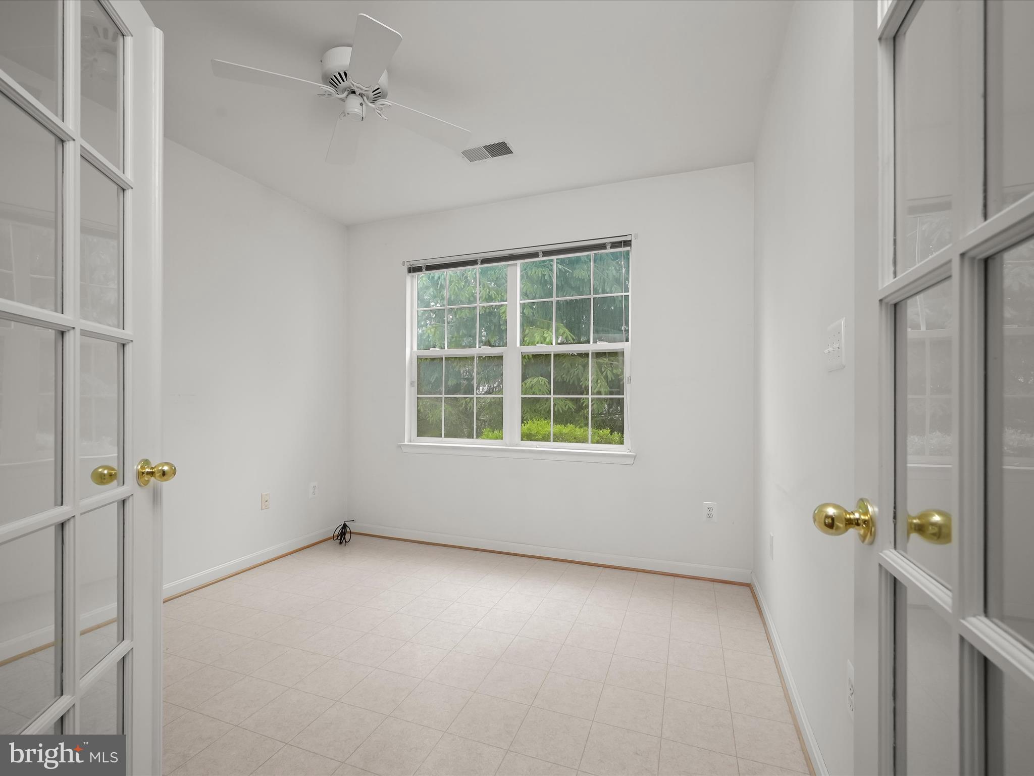 HOLLINGTON AT THE POINTE - Residential