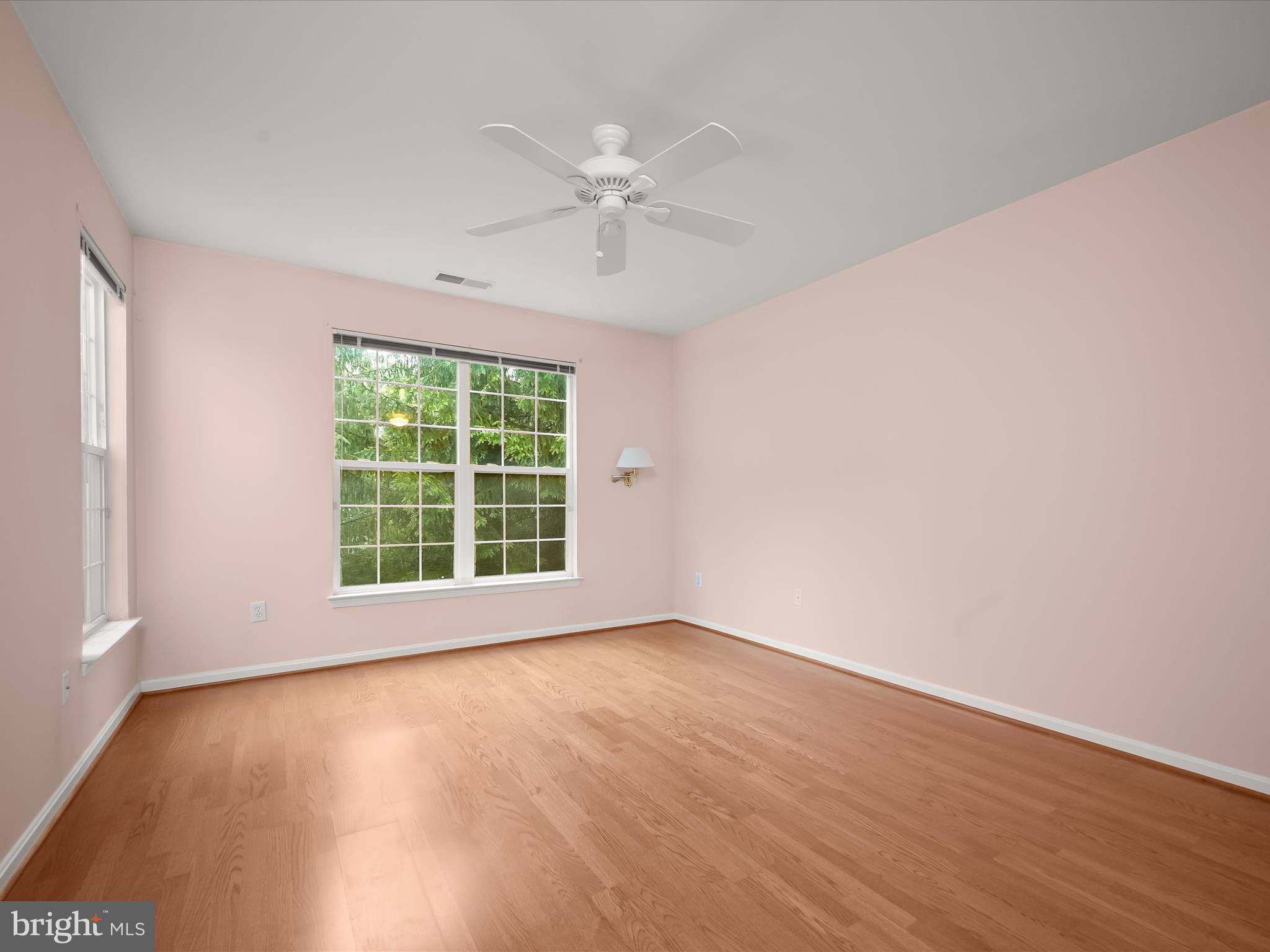 HOLLINGTON AT THE POINTE - Residential