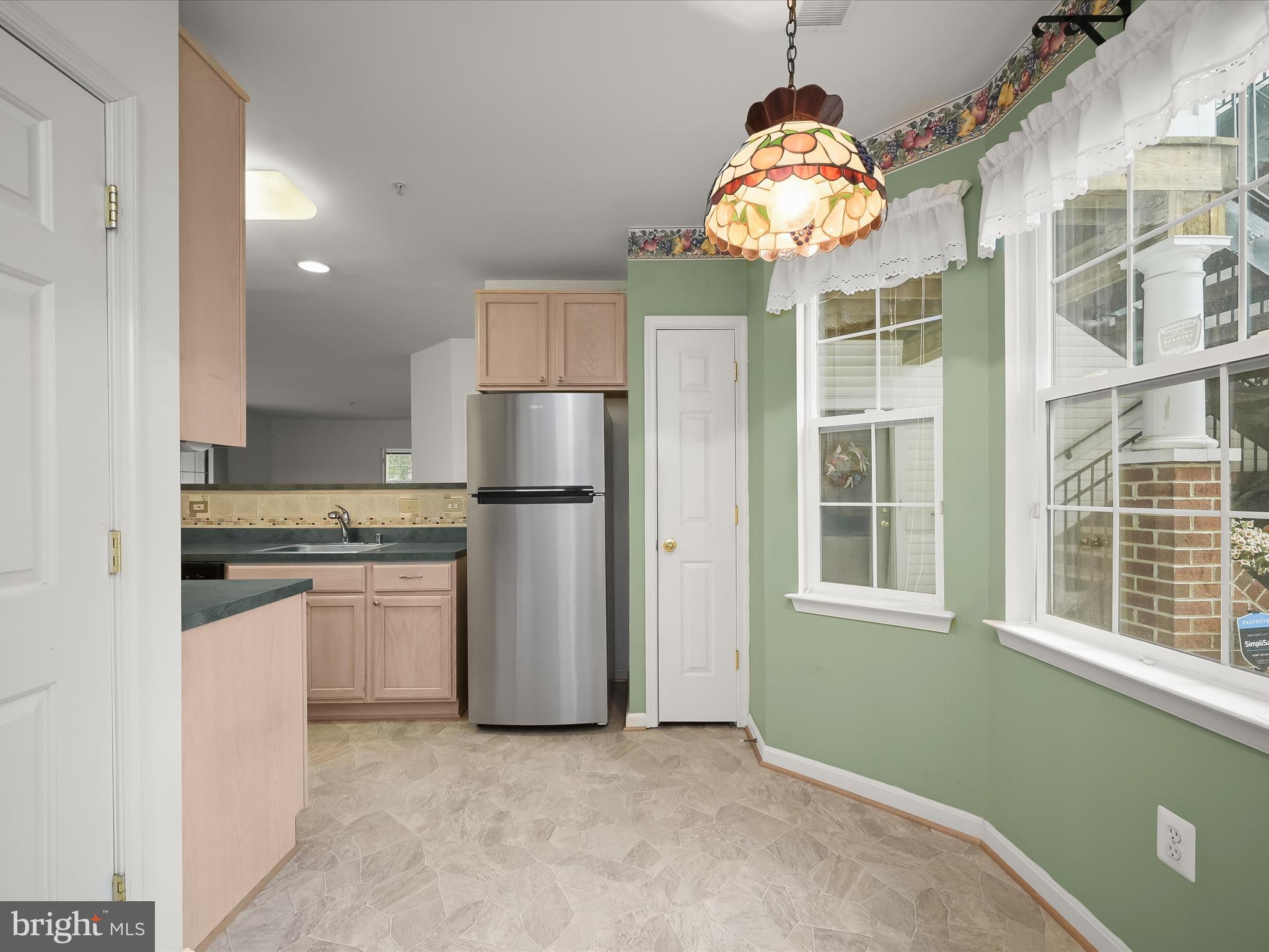 HOLLINGTON AT THE POINTE - Residential