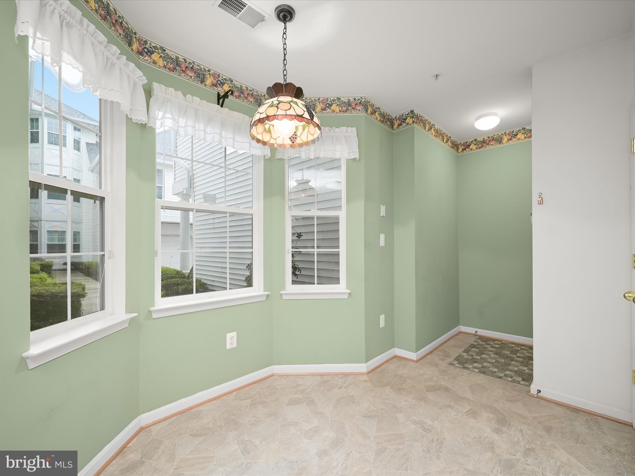 HOLLINGTON AT THE POINTE - Residential