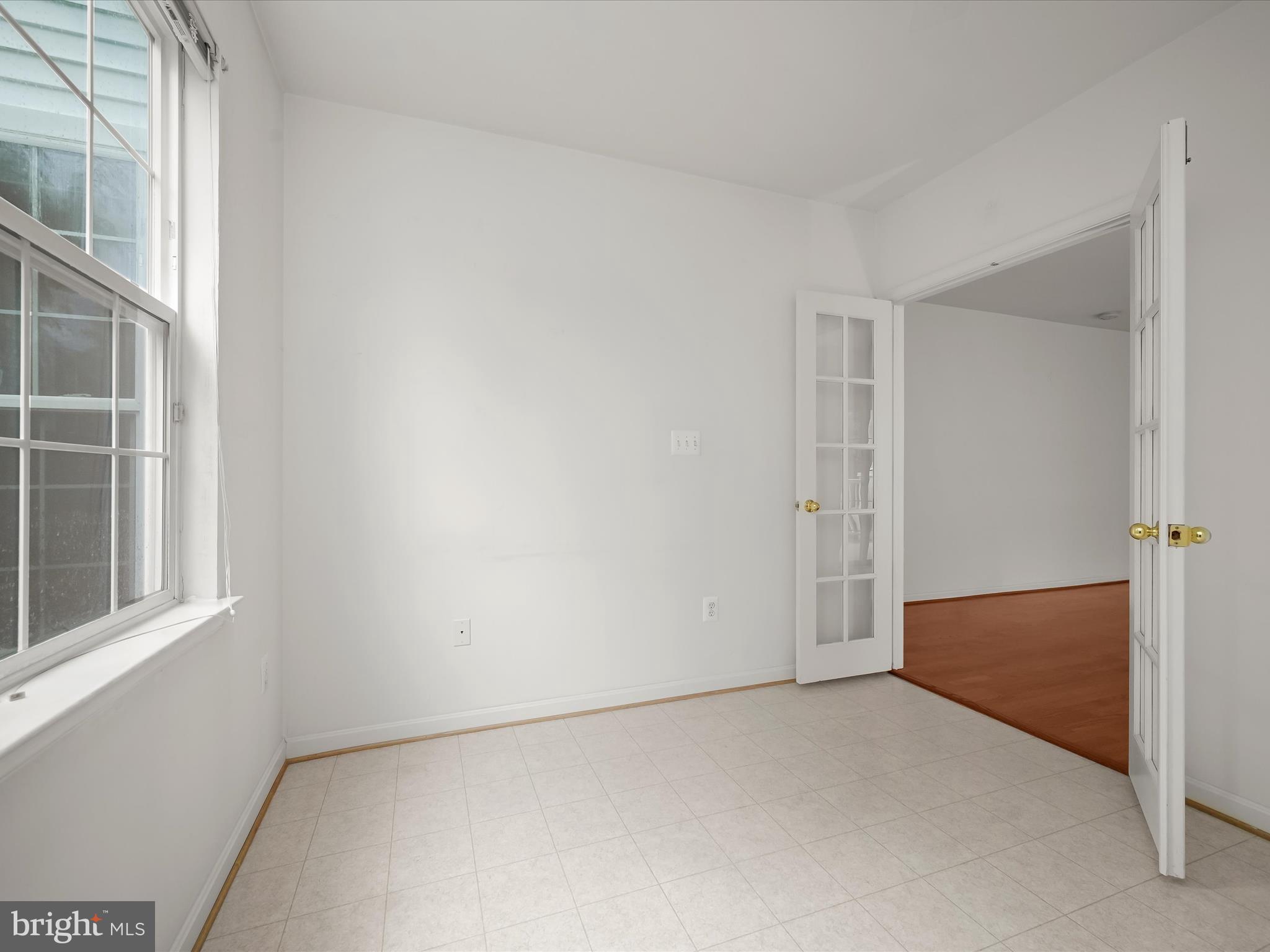 HOLLINGTON AT THE POINTE - Residential