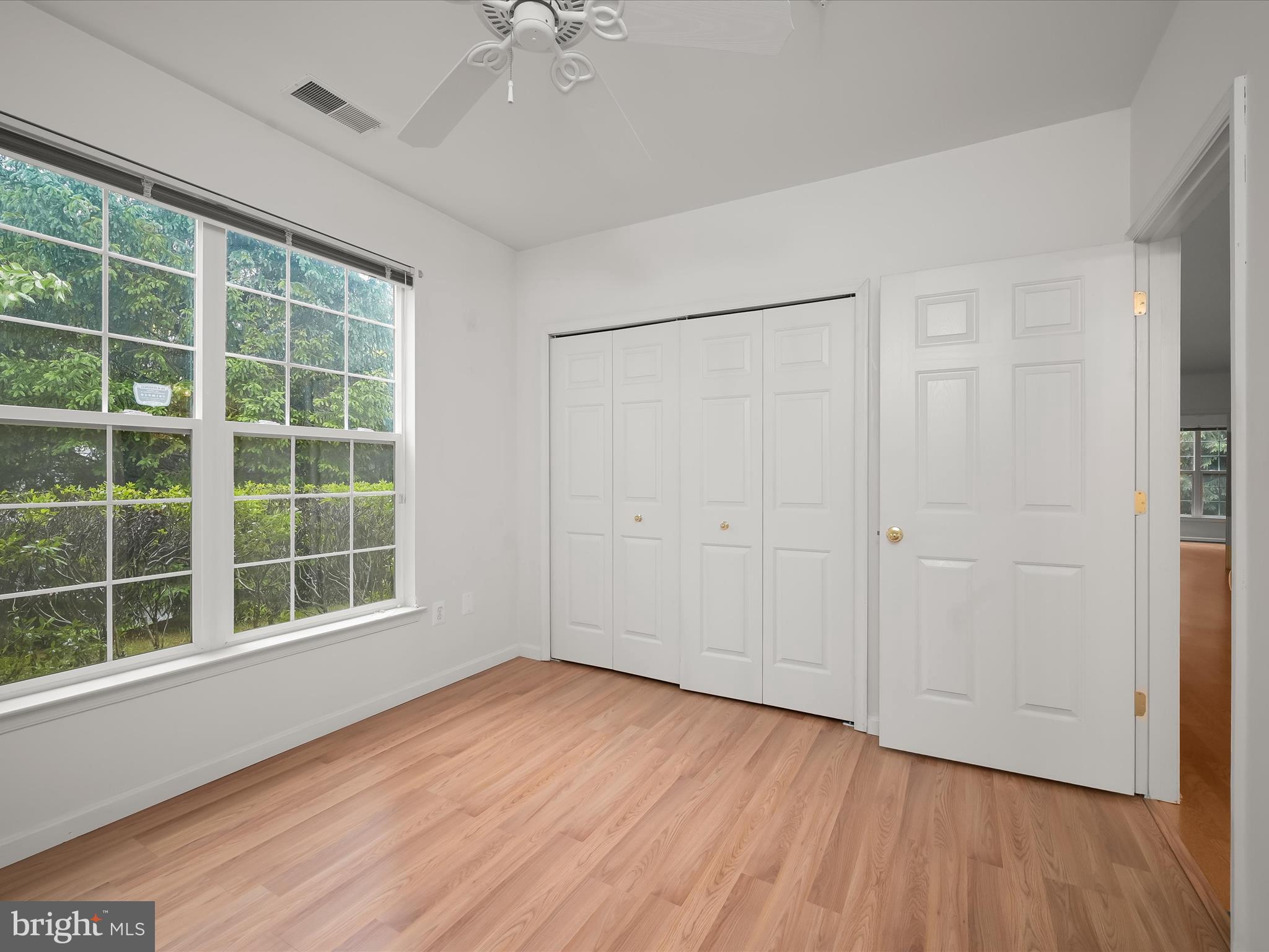 HOLLINGTON AT THE POINTE - Residential