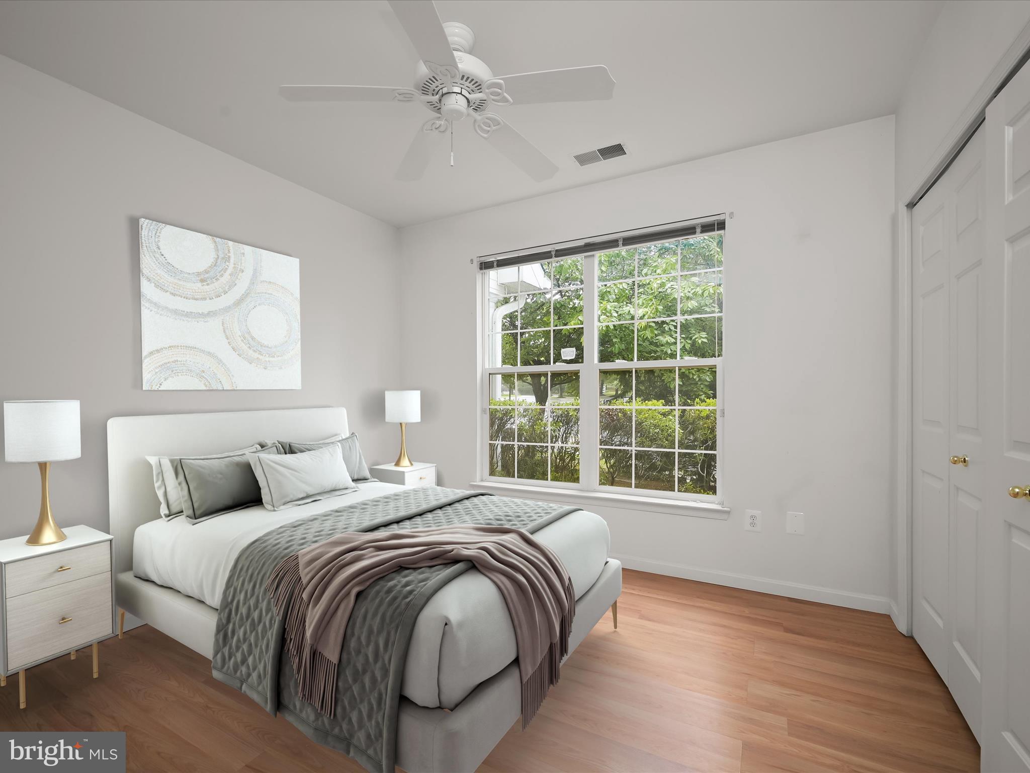 HOLLINGTON AT THE POINTE - Residential