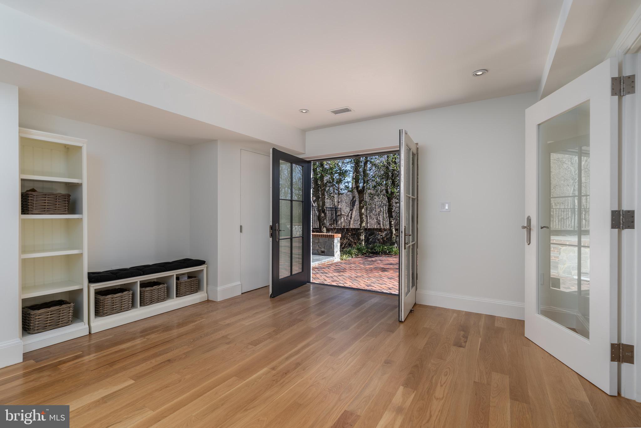 BERKLEY - Residential
