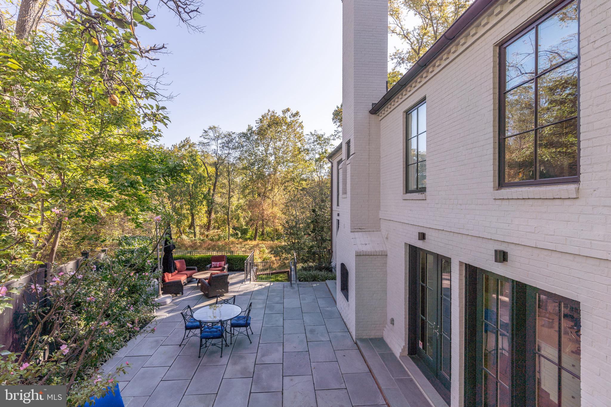 BERKLEY - Residential