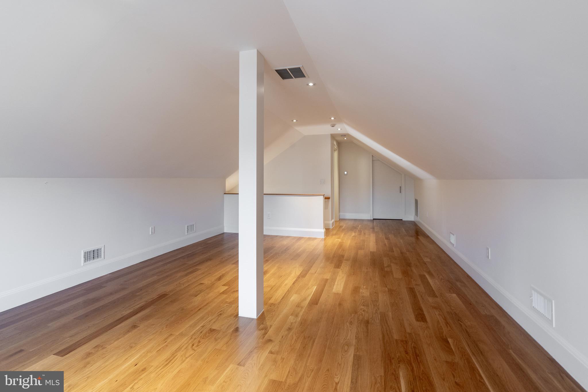 BERKLEY - Residential