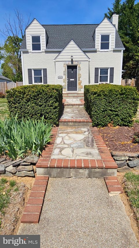 6060 WOOTEN DRIVE FALLS CHURCH VA 22044