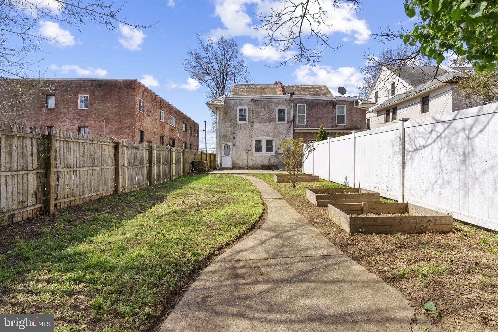 GERMANTOWN - Residential