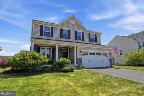 Homes For Sale - 1810 Alamingo Drive<br/> Bucks County, QUAKERTOWN, PA 18951