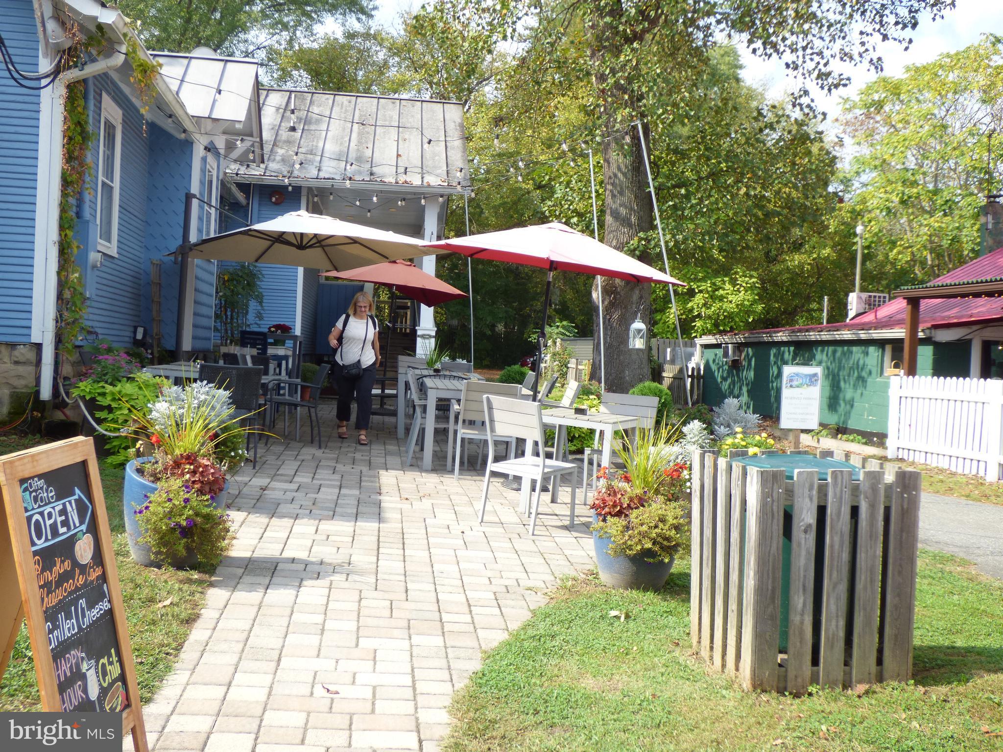 FROSTY MEADOWS - Residential