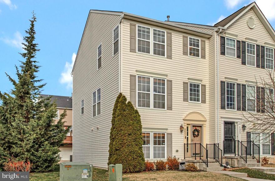 JUST LISTED = Beautiful 3 level End of Group Townhouse with HUGE Primary Bedroom Suite with TWO walk-in closets!  Spa-like Primary Bath with soaking tub , walk-in shower and double vanities.  Modern and open concept layout, 9 ft. ceilings, recessed lighting and crown molding.   Huge Eat-in Kitchen with Island and LOTS of cabinets, (42 inch tall), LOTS of counterspace plus a nice sized Pantry!   Cozy Gas Fireplace heats right up!  Bathrooms on every level!  Bright and cheery End of Group with rear deck off kitchen perfect for the gilling enthusiast.   Lower level Family Room, Powder Room, and Laundry Room which leads out to the garage.  Two Car Garage with ample storage for both vehicles and other toys/equipment!  Plenty of storage/closet space in this home! Gas Heat, Central Air, Great location, just minutes to I95 and the Beltway,  close to shopping and parks, recreation, etc.   Move right in to this modern, stylish home and start living the good life!