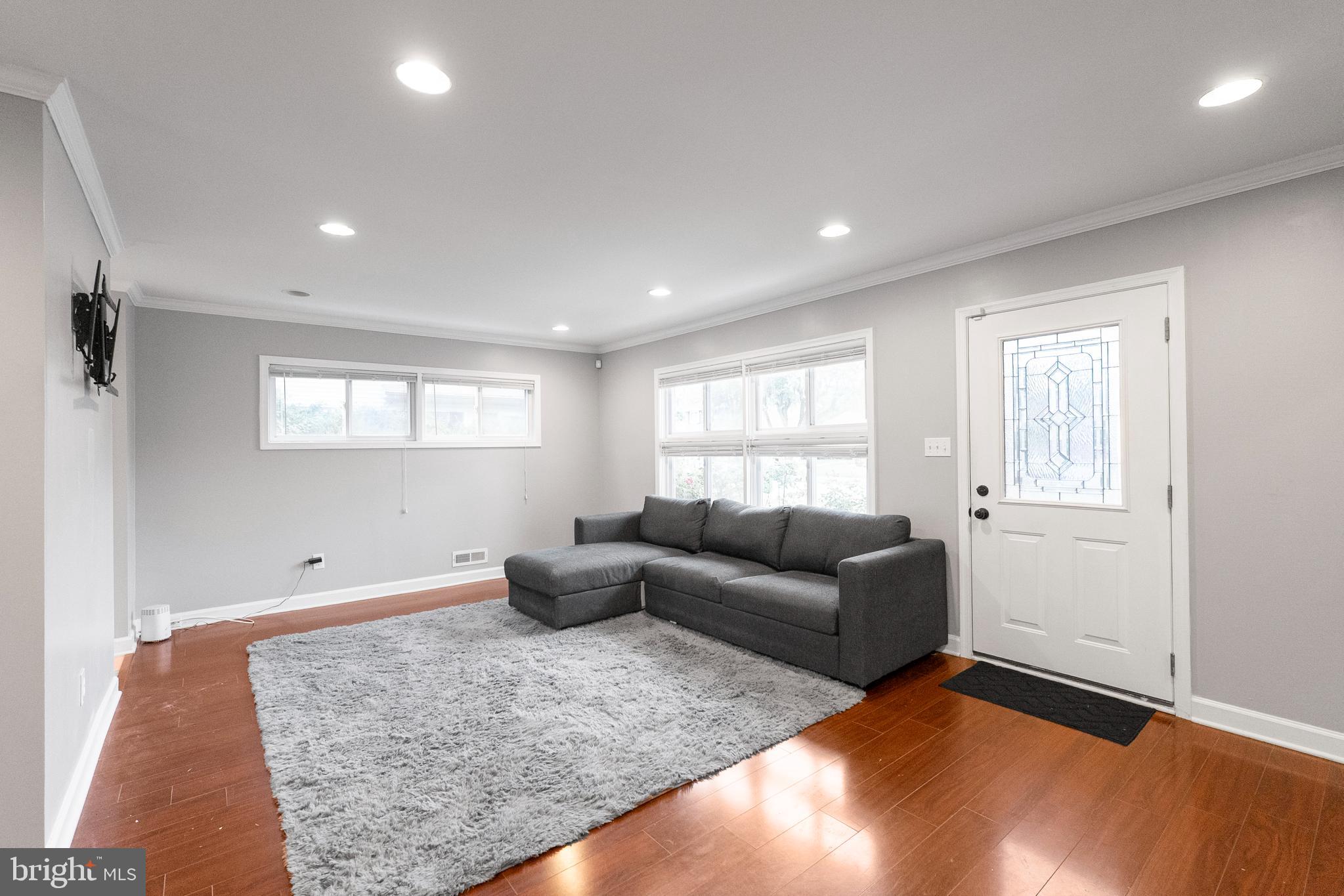5922 CHARNWOOD ROAD