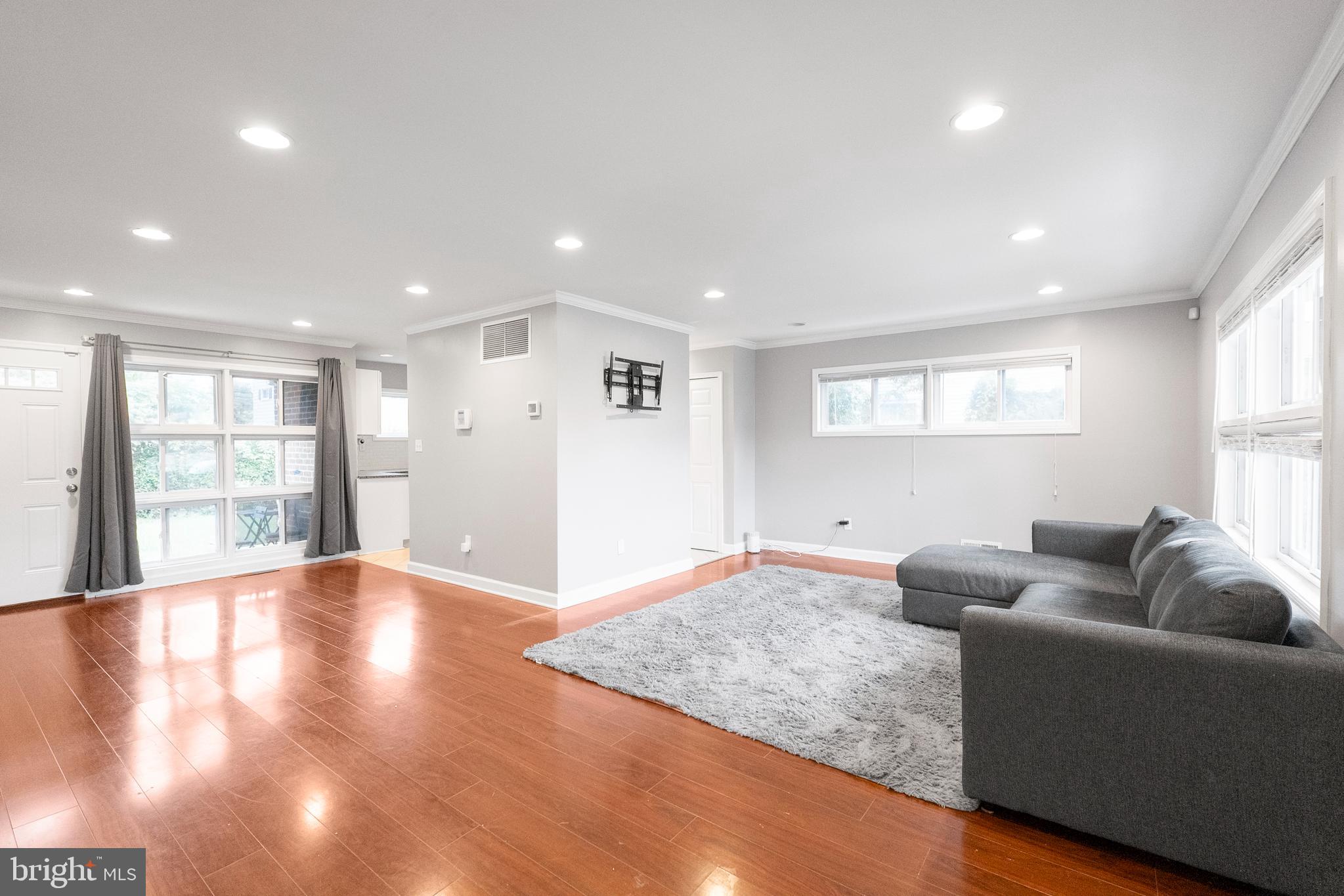 5922 CHARNWOOD ROAD