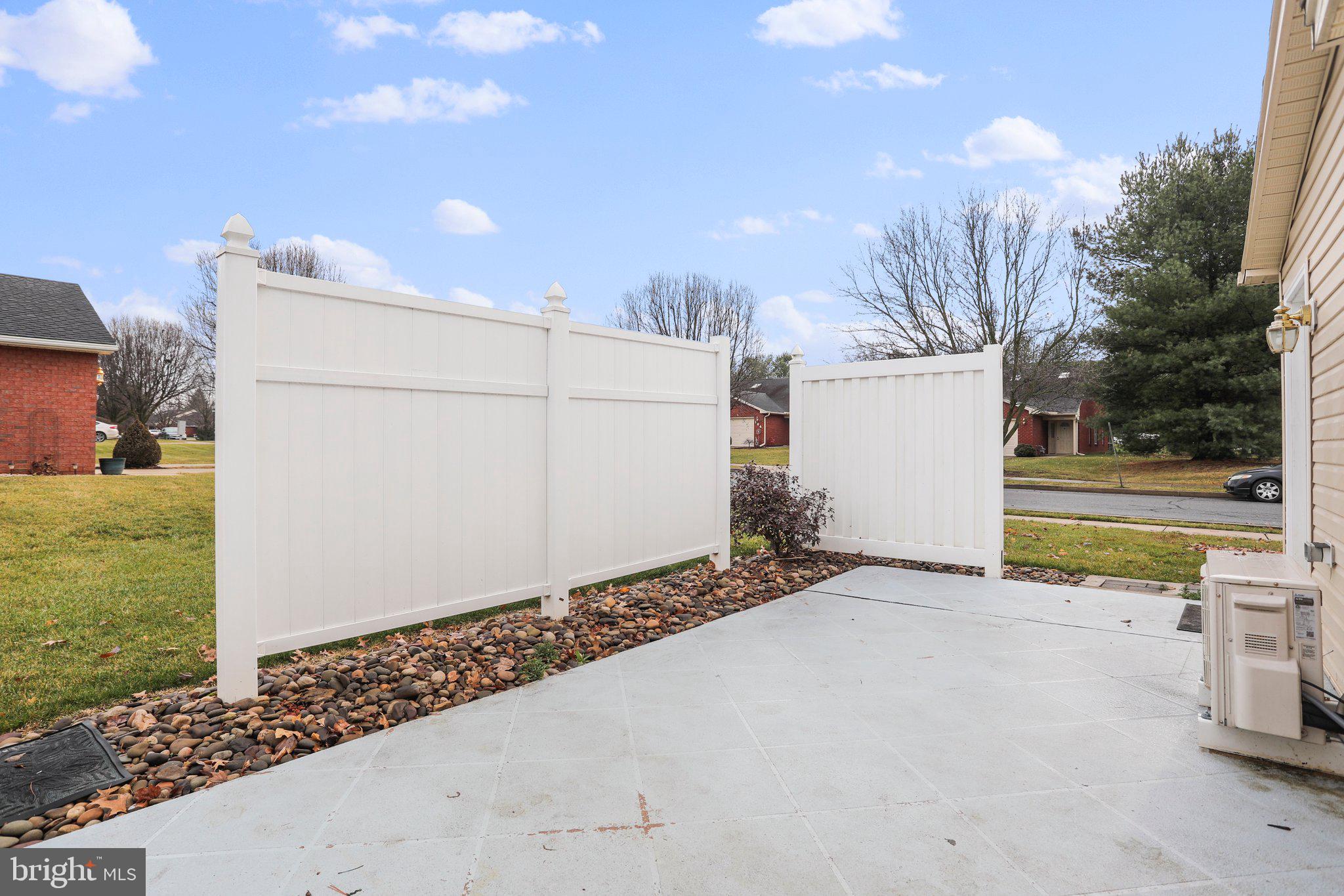 ENGLEBROOK PARK - Residential