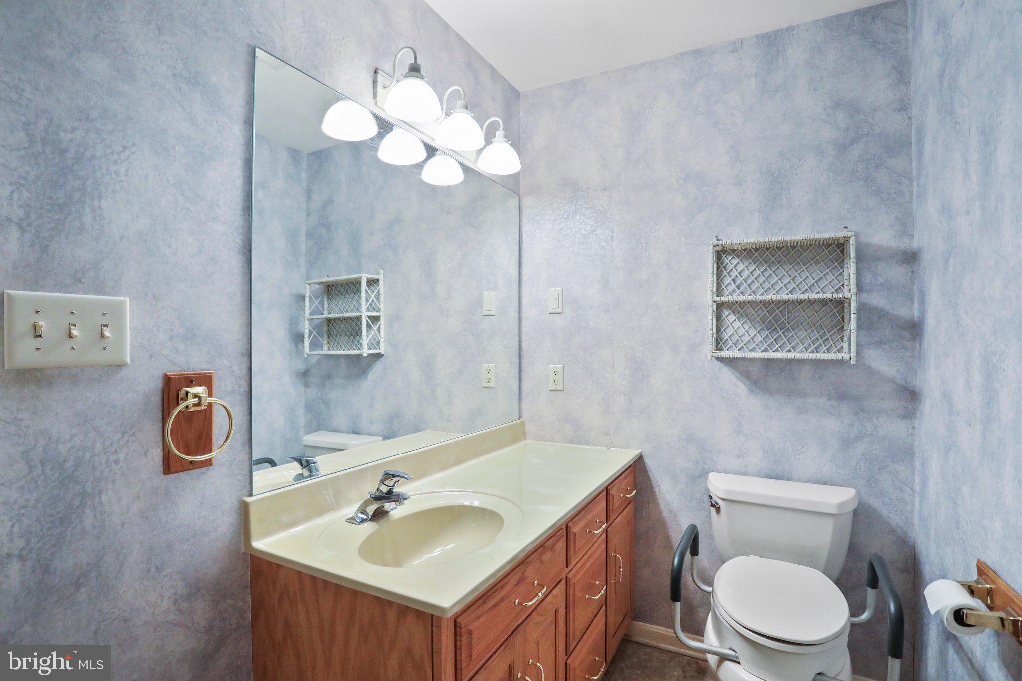 ENGLEBROOK PARK - Residential