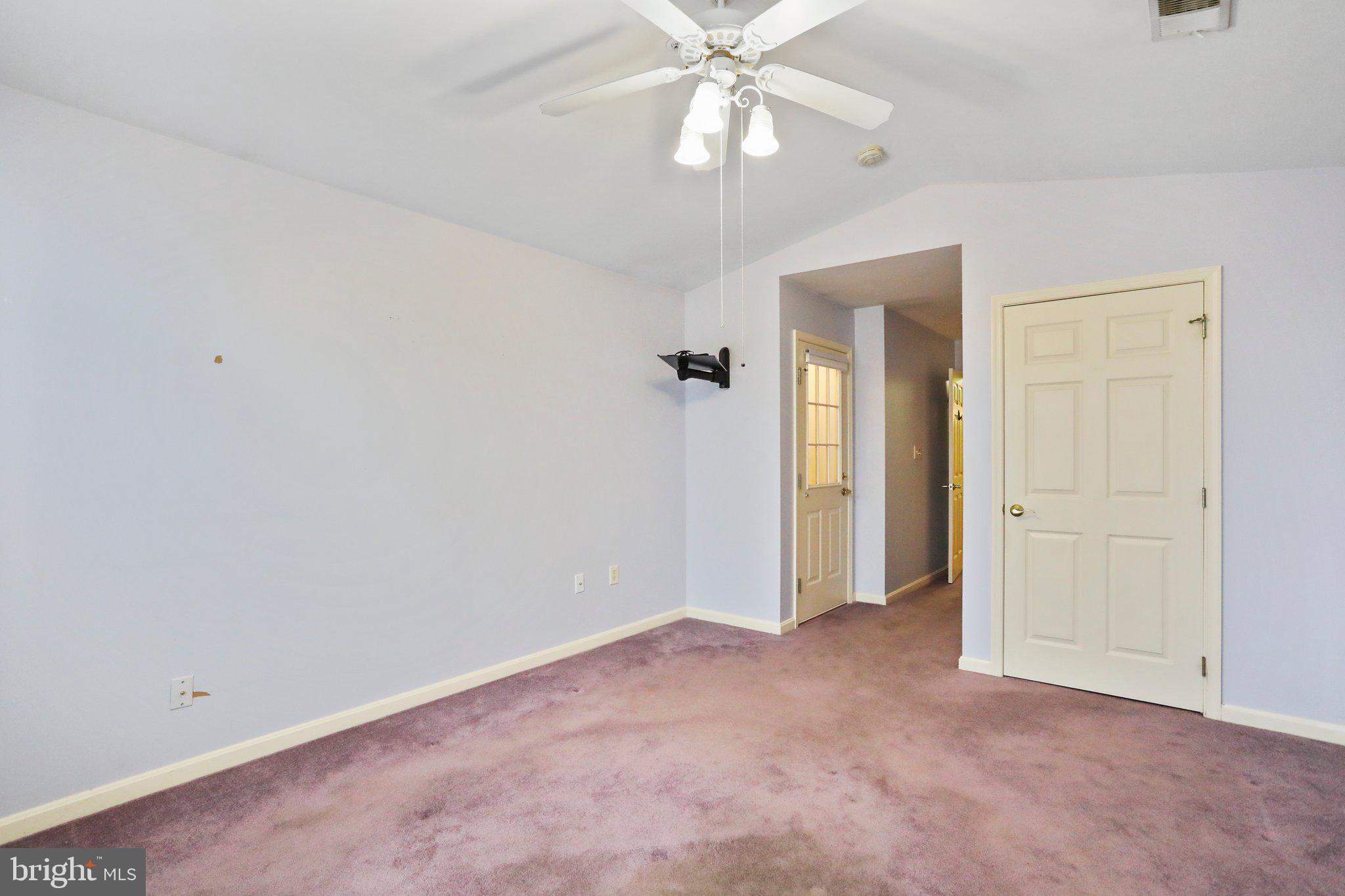 ENGLEBROOK PARK - Residential