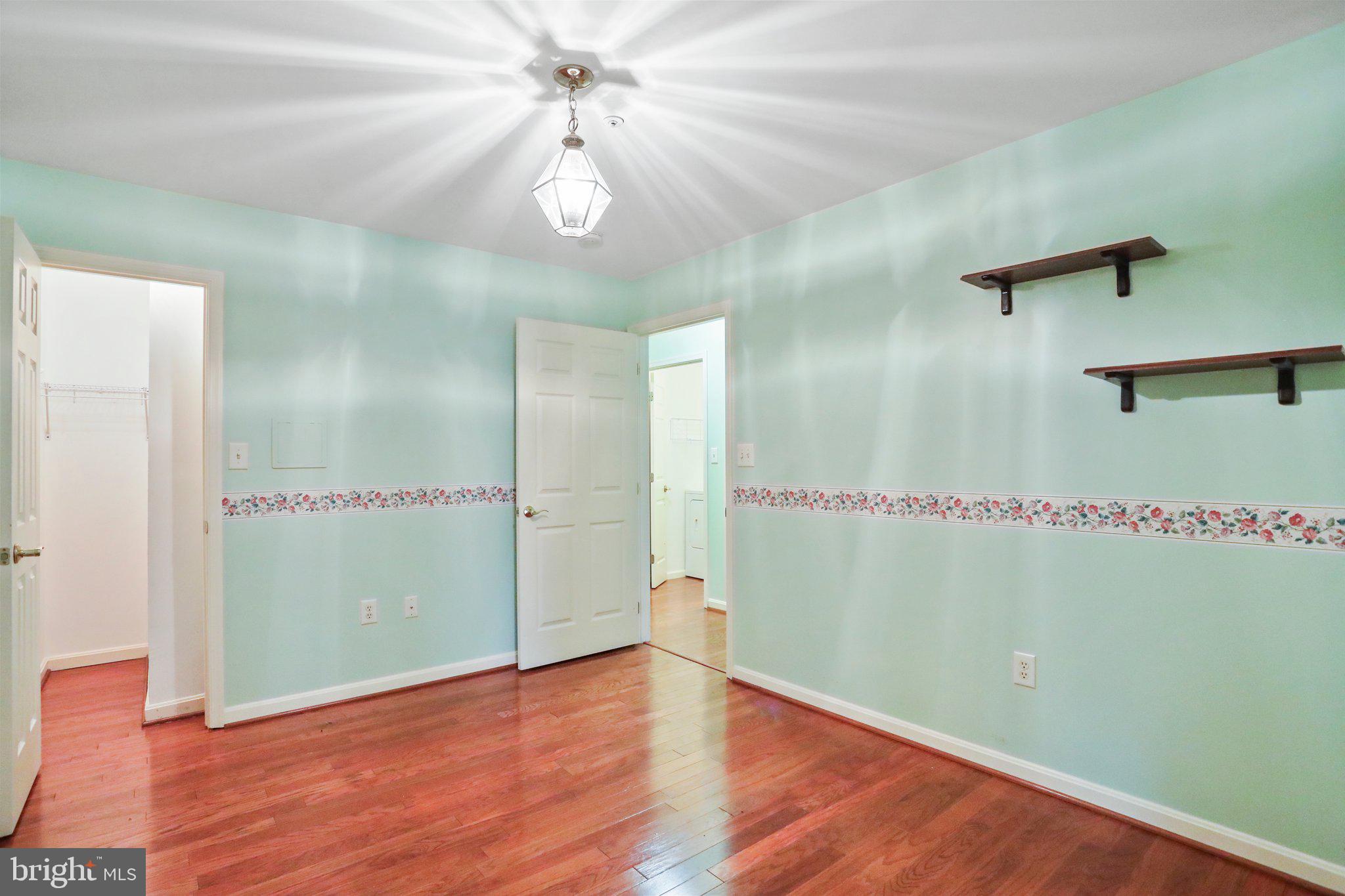 ENGLEBROOK PARK - Residential