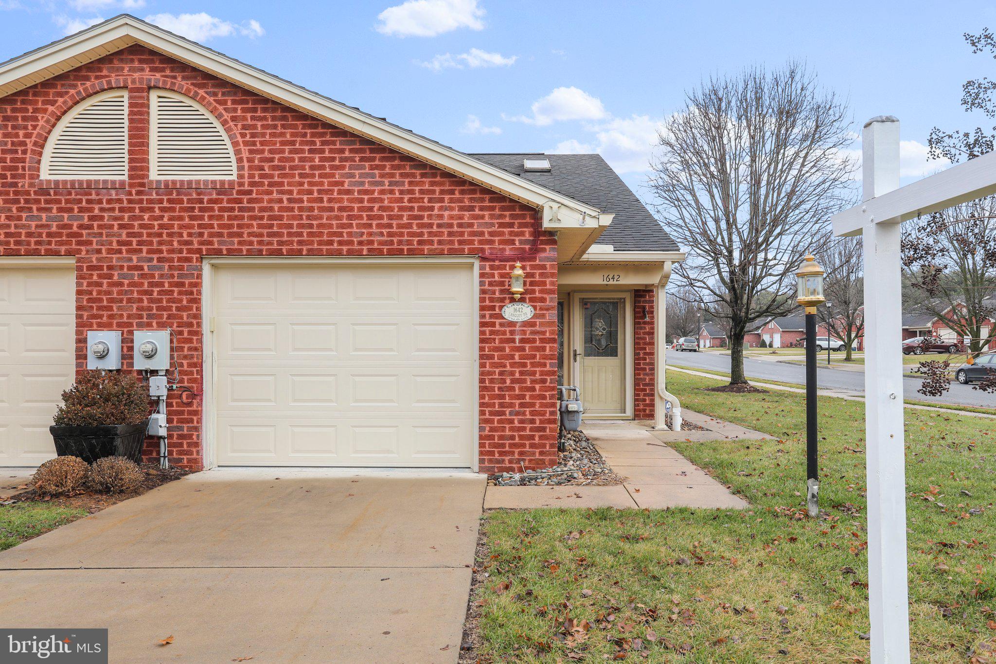 ENGLEBROOK PARK - Residential