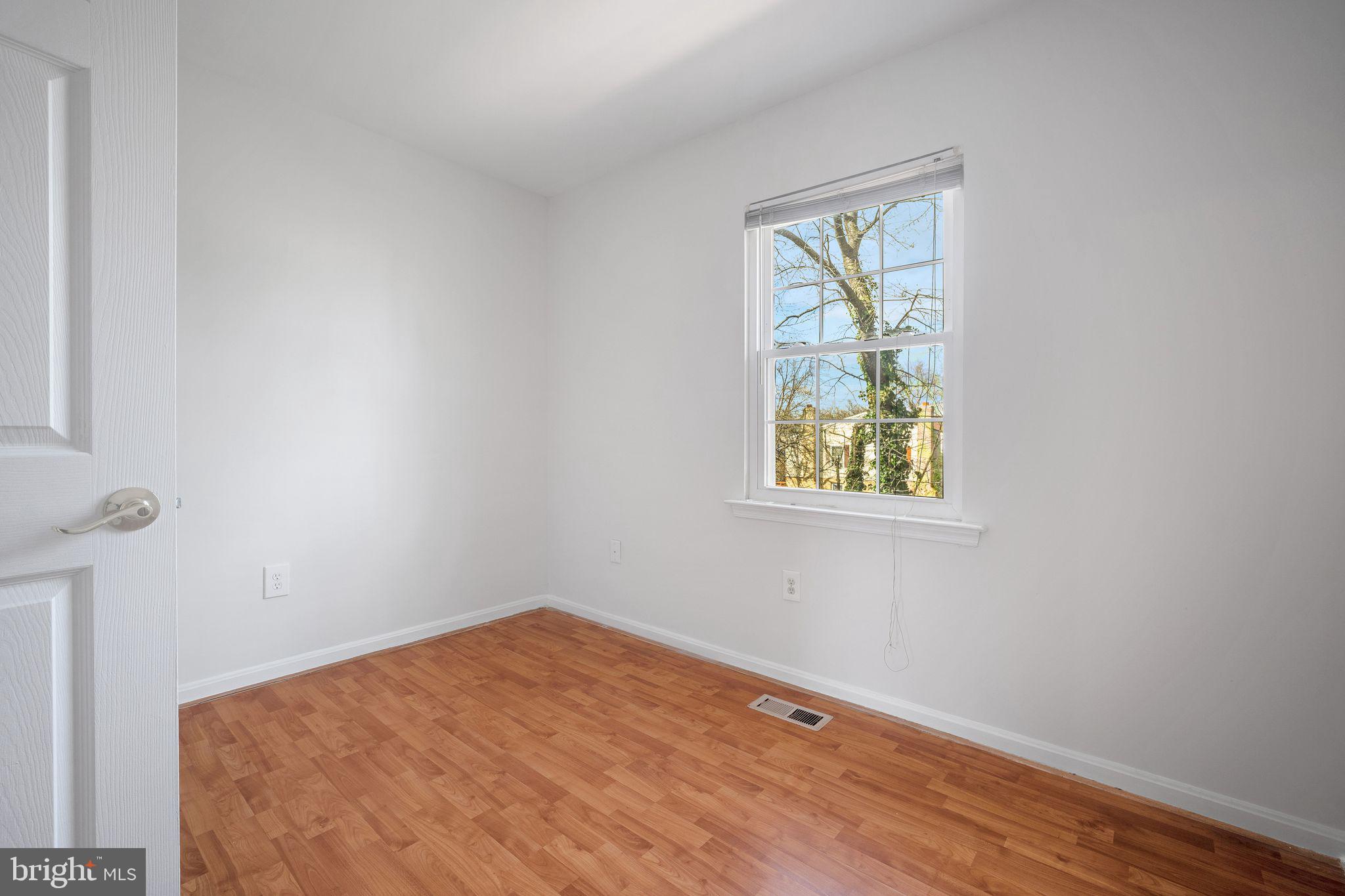 LOUDOUN HILLS - Residential