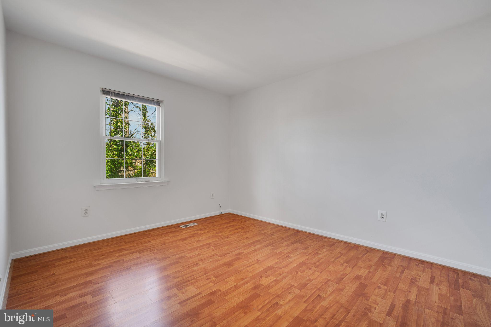 LOUDOUN HILLS - Residential