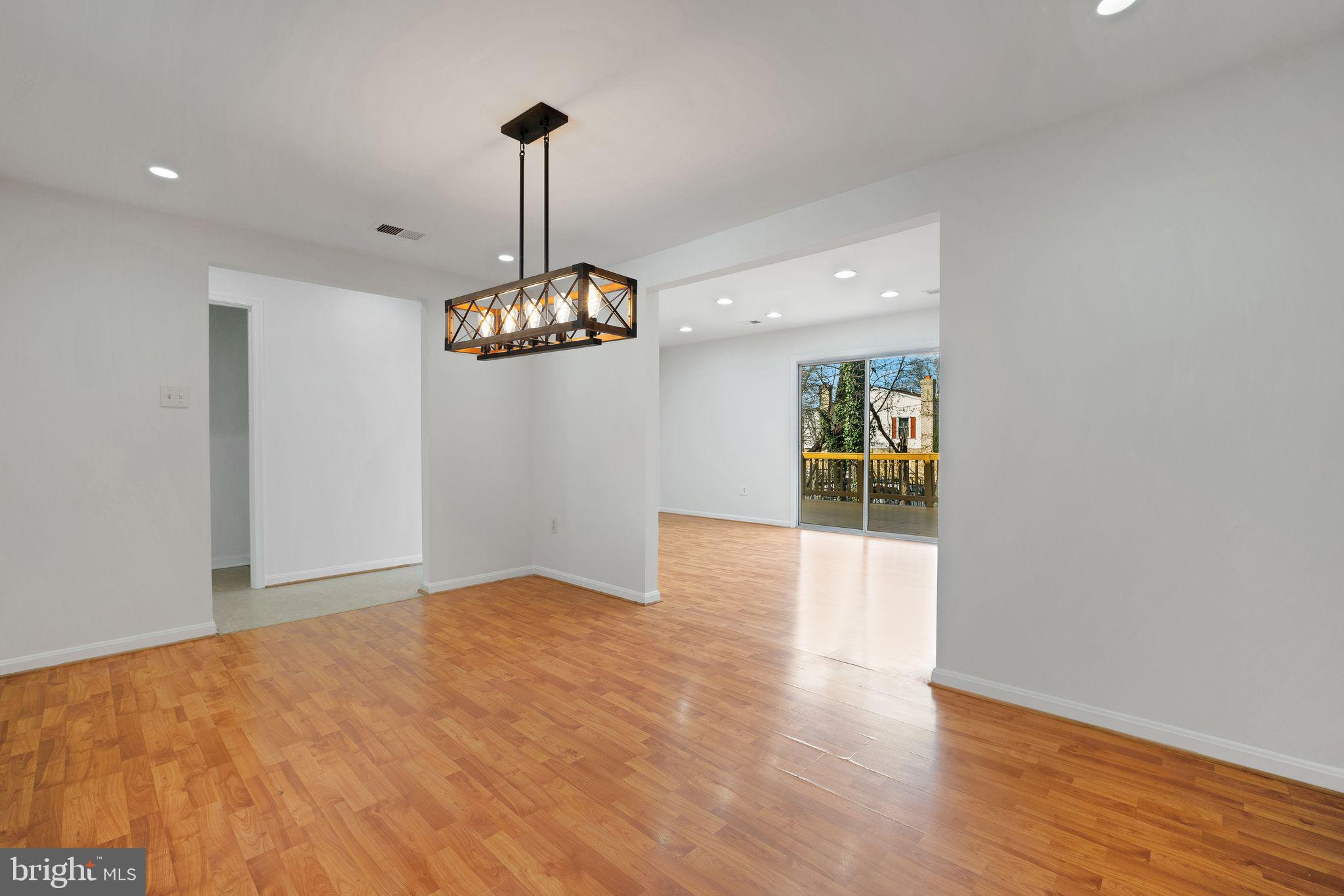 LOUDOUN HILLS - Residential