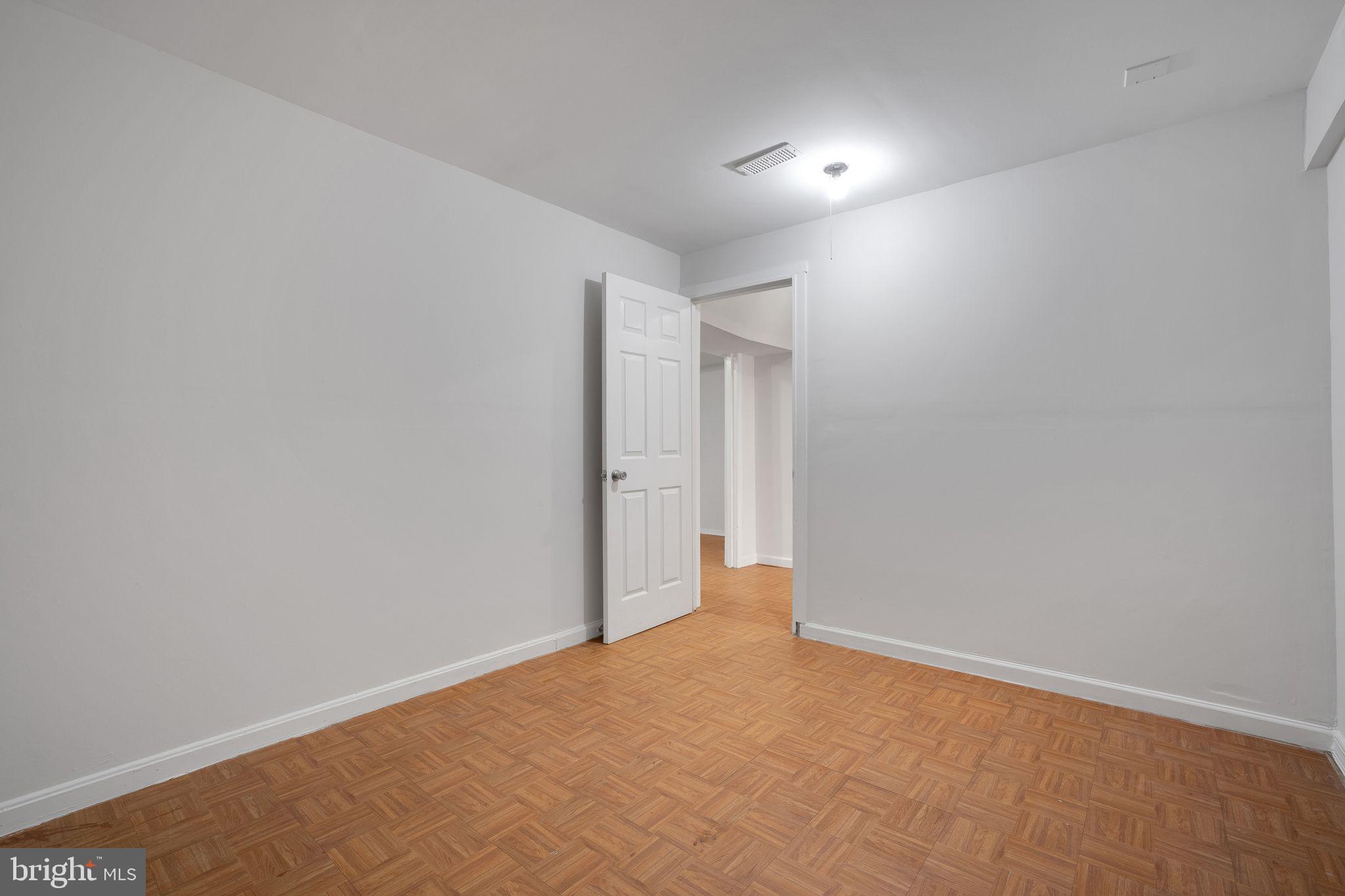 LOUDOUN HILLS - Residential