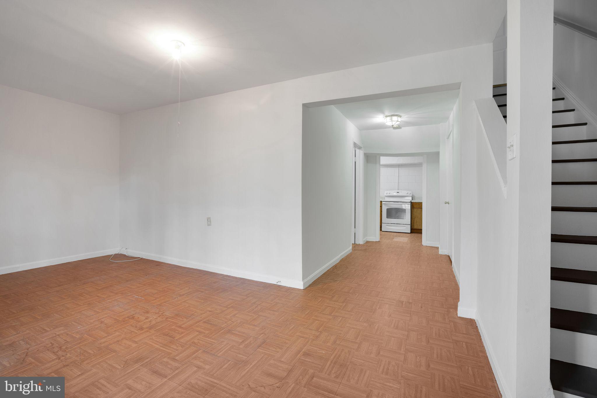 LOUDOUN HILLS - Residential