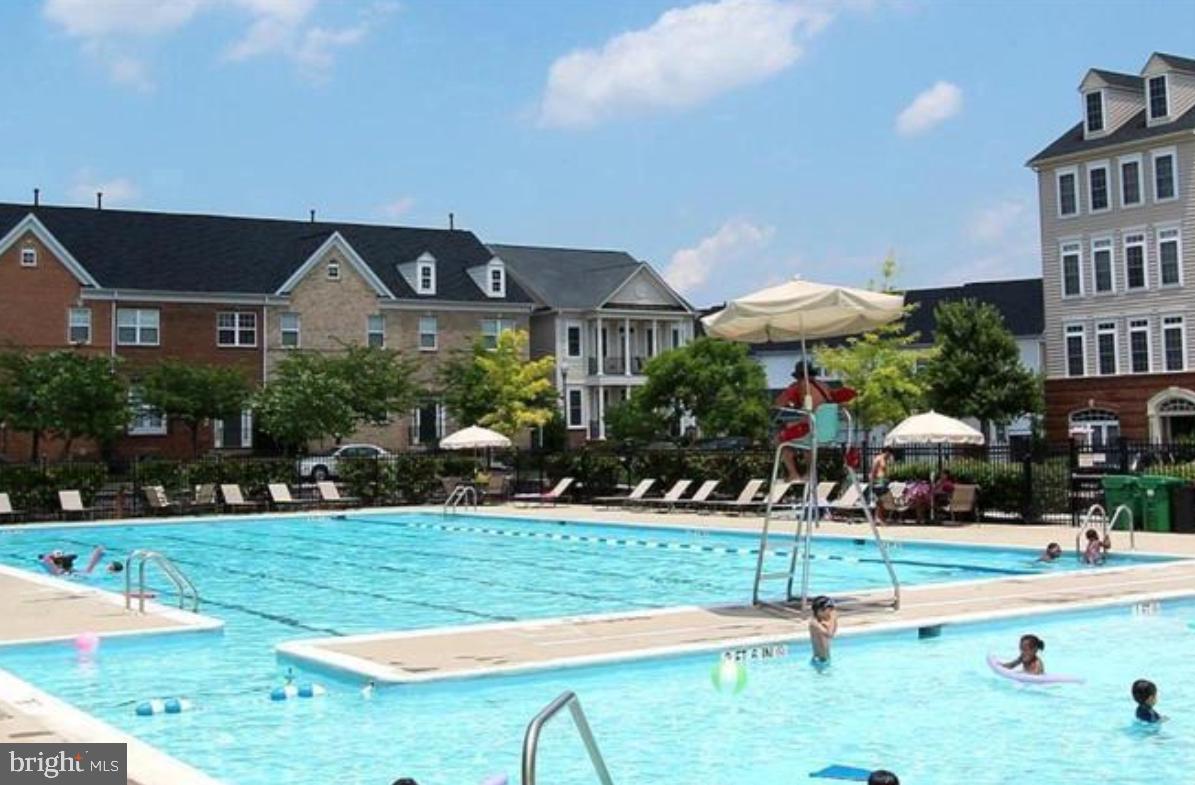 HIDDEN CREEK - Residential Lease