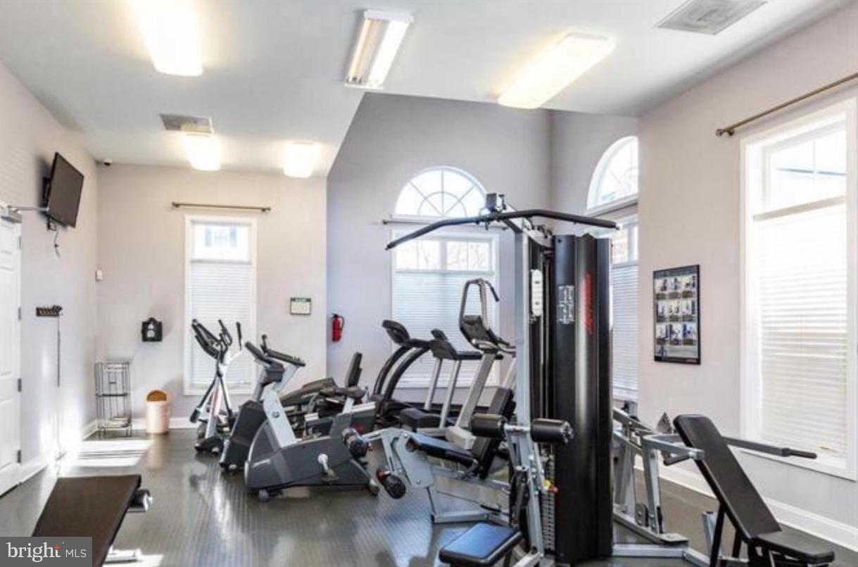 HIDDEN CREEK - Residential Lease