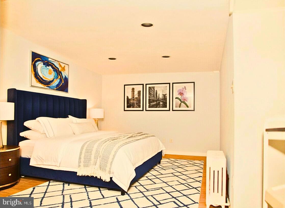 UNIVERSITY PARK - Residential