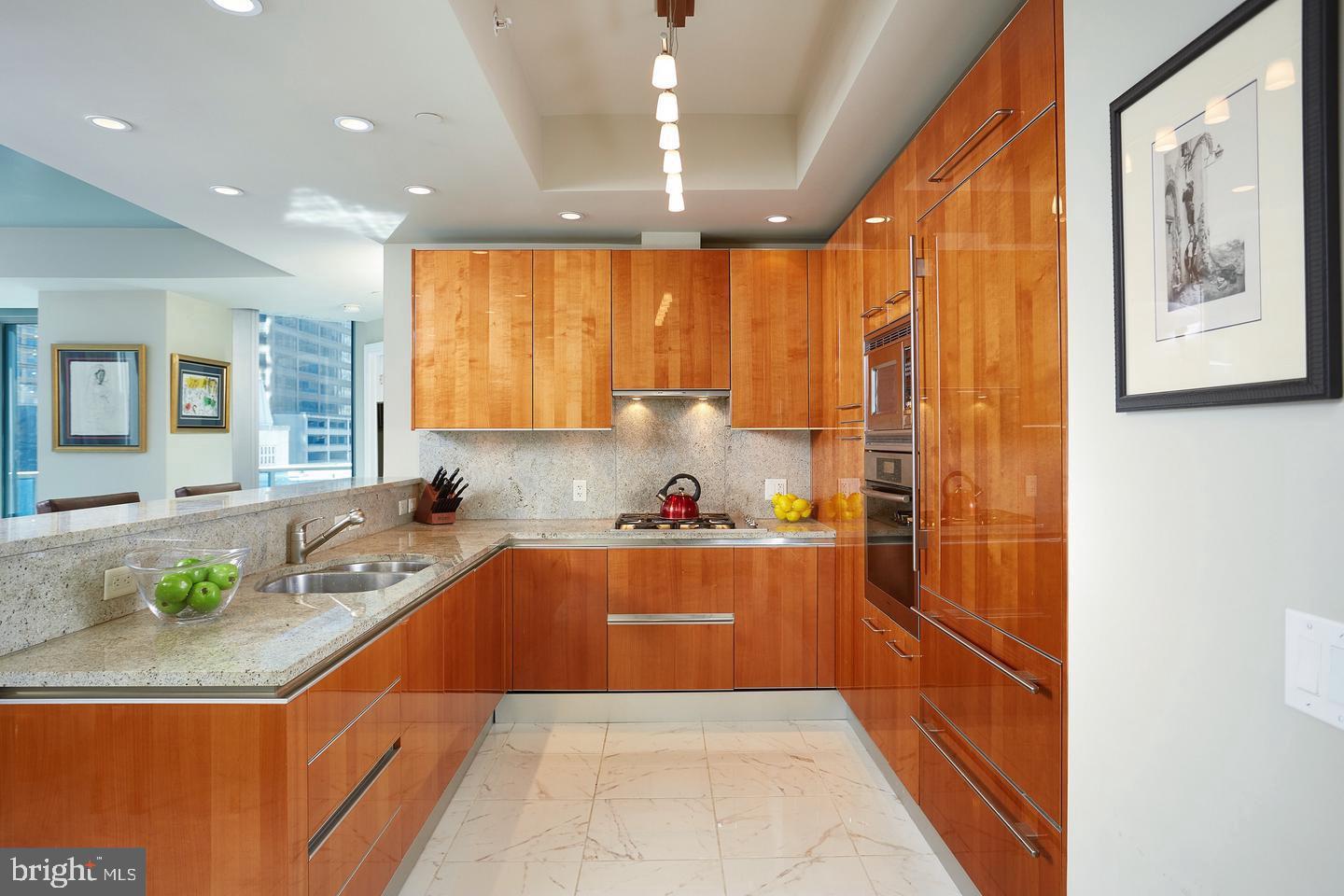 TURNBERRY TOWER - Residential Lease