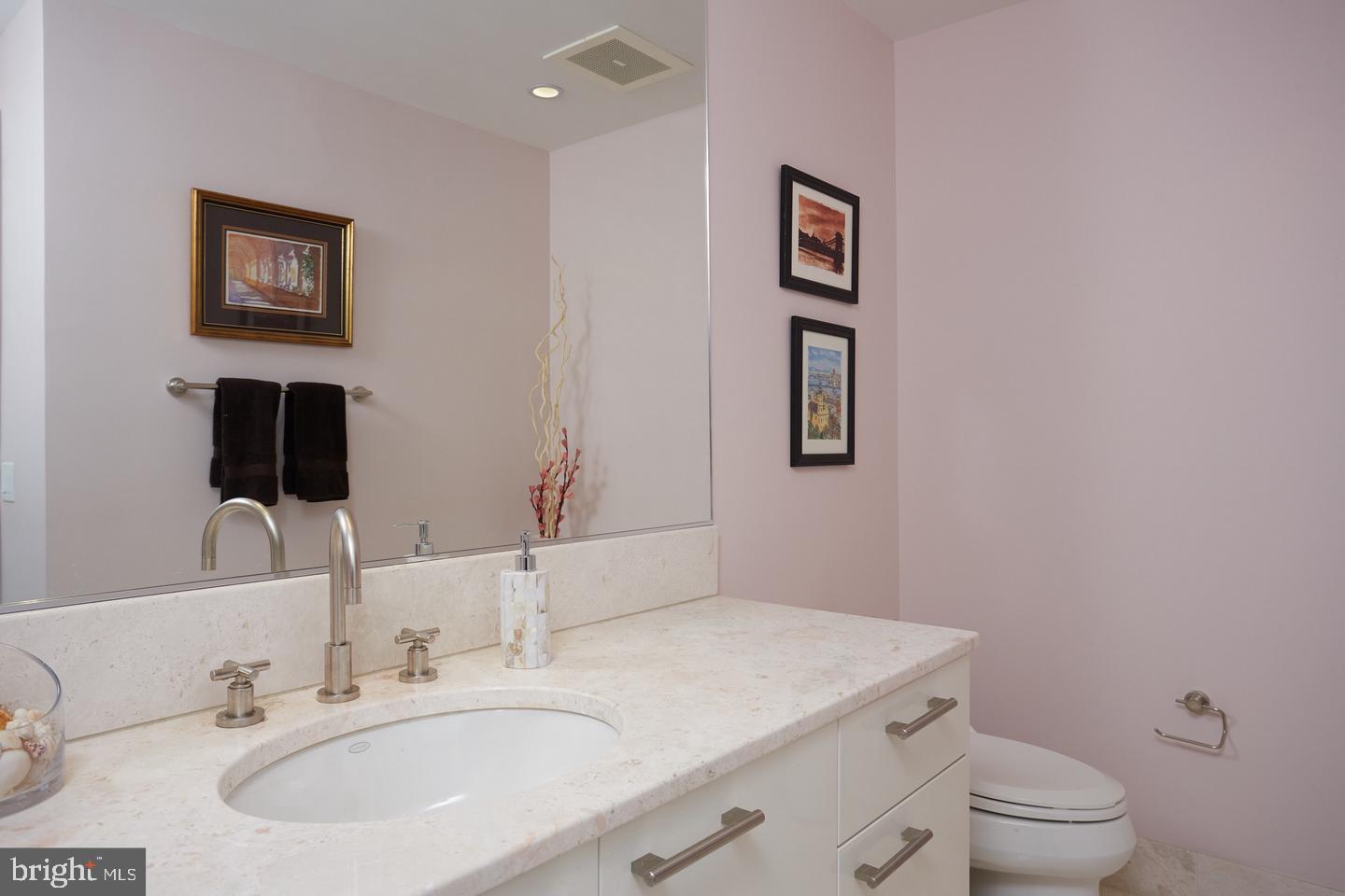 TURNBERRY TOWER - Residential Lease