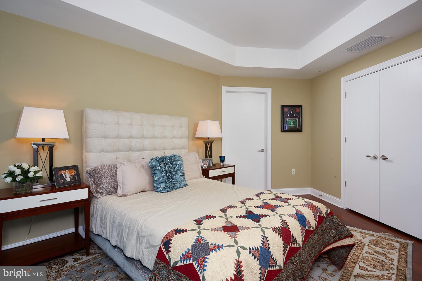 TURNBERRY TOWER - Residential Lease