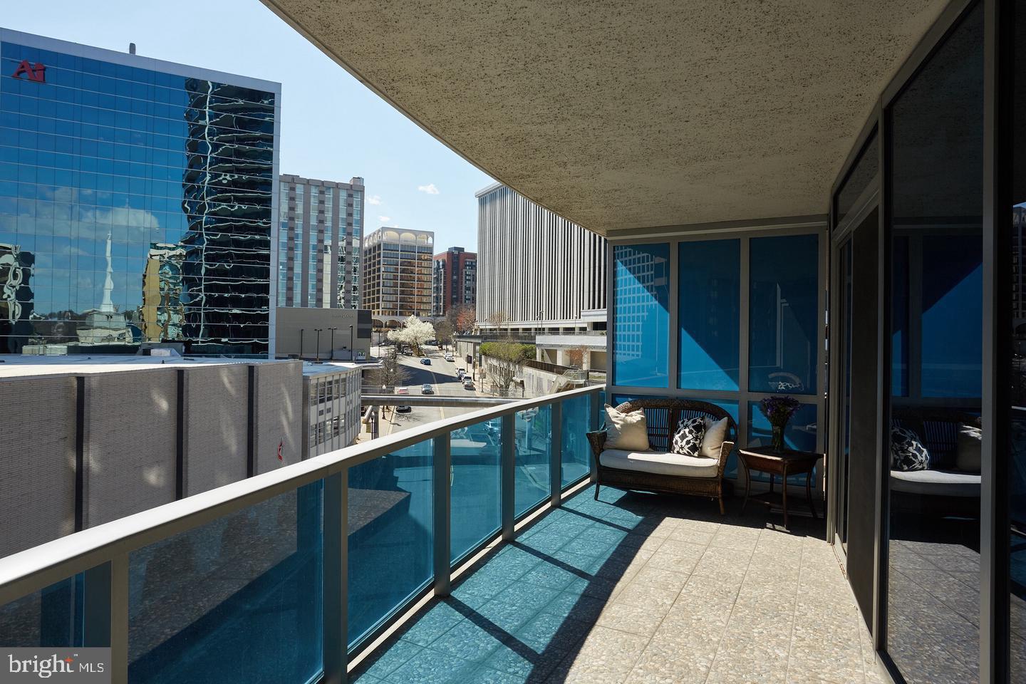 TURNBERRY TOWER - Residential Lease