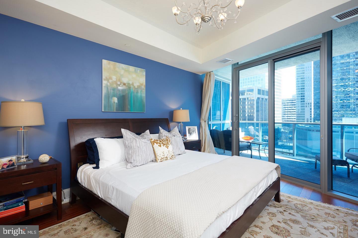 TURNBERRY TOWER - Residential Lease