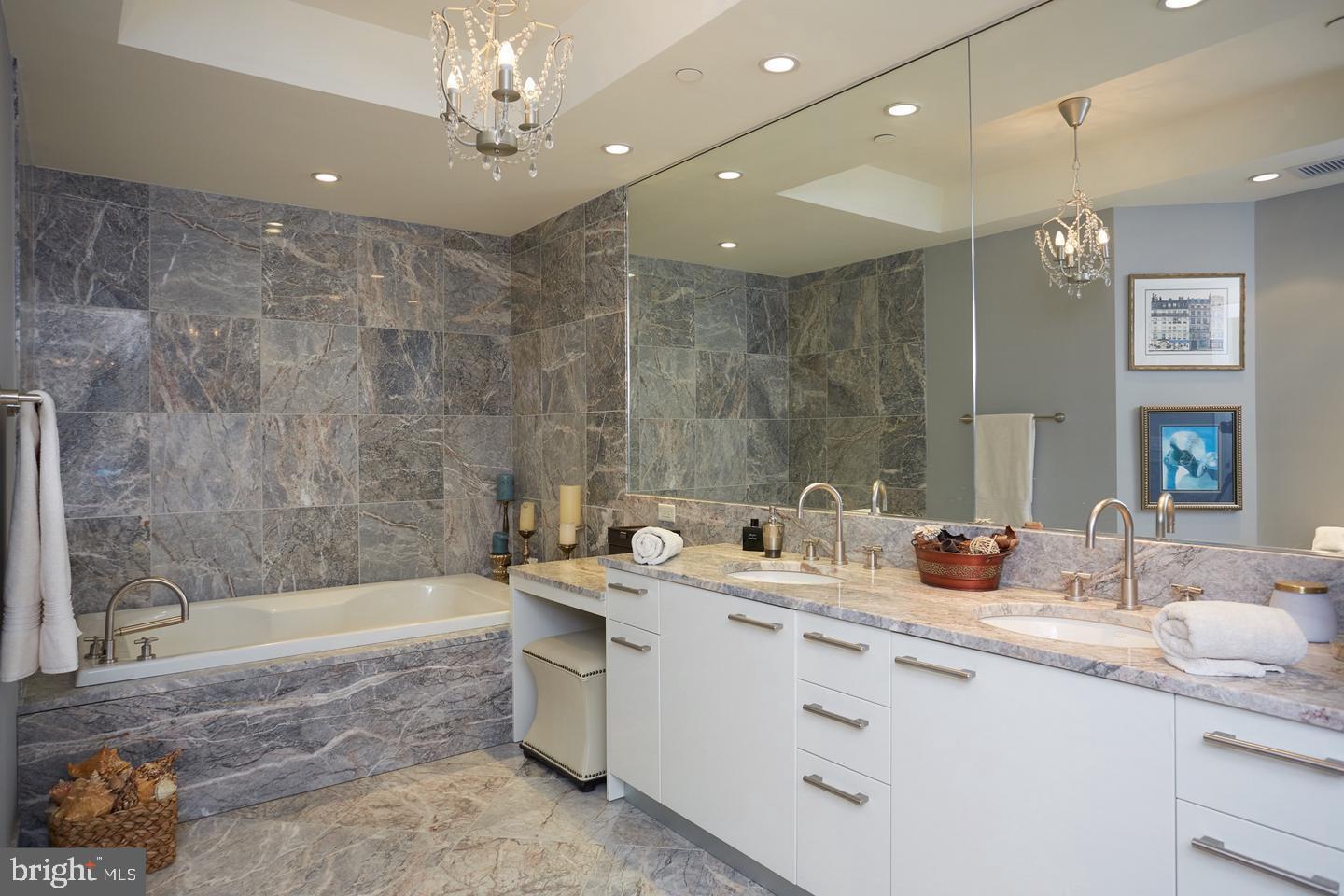 TURNBERRY TOWER - Residential Lease