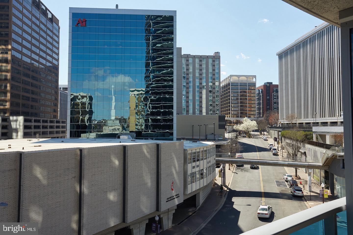 TURNBERRY TOWER - Residential Lease