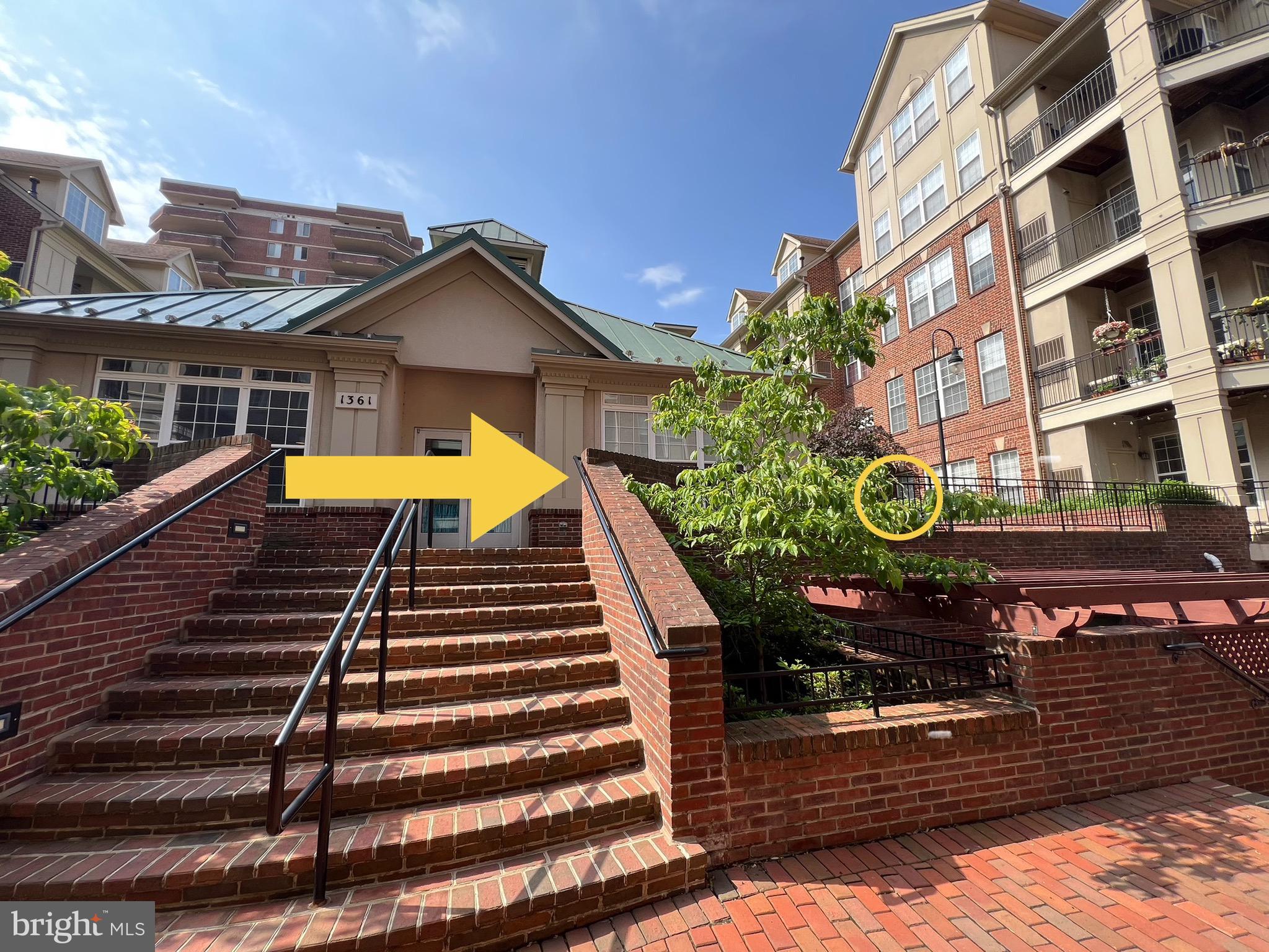 COURTHOUSE HILL - Residential Lease